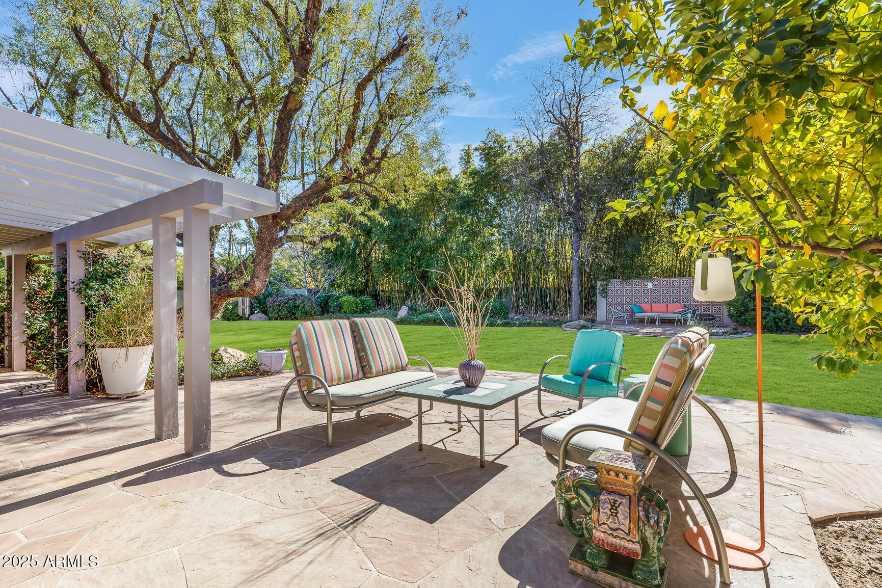 245 W BERRIDGE Lane