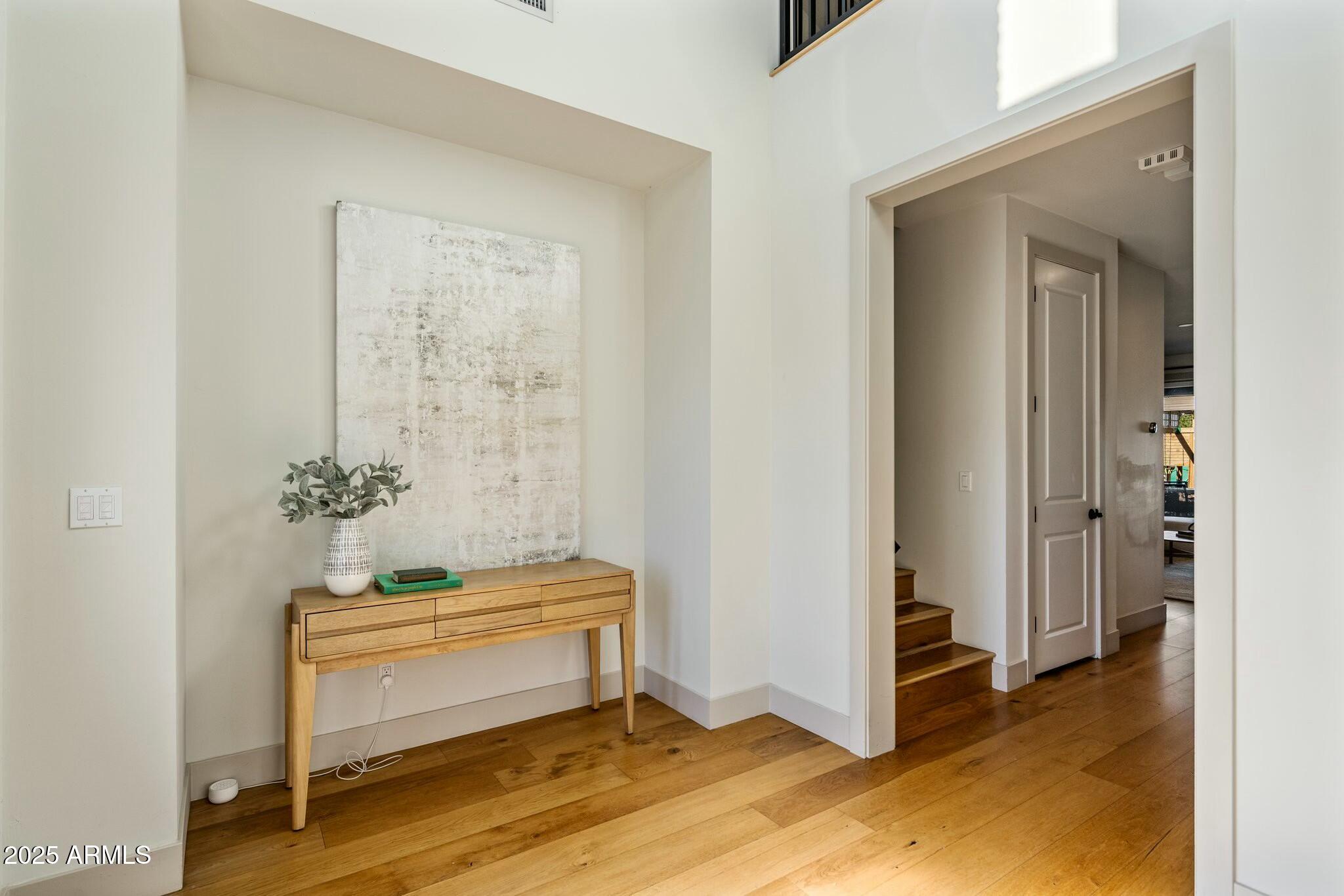 3902 E FAIRMOUNT Avenue