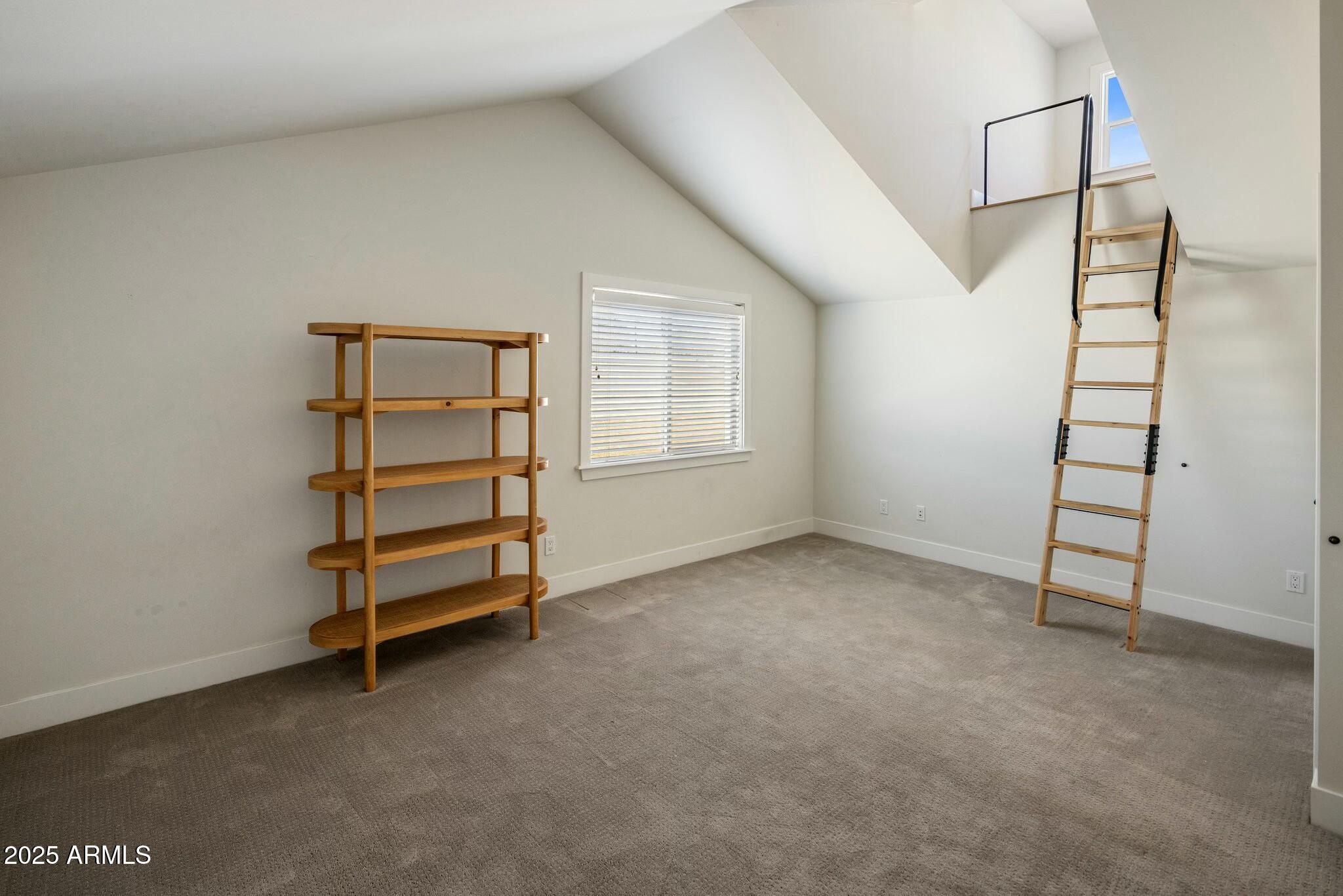 3902 E FAIRMOUNT Avenue