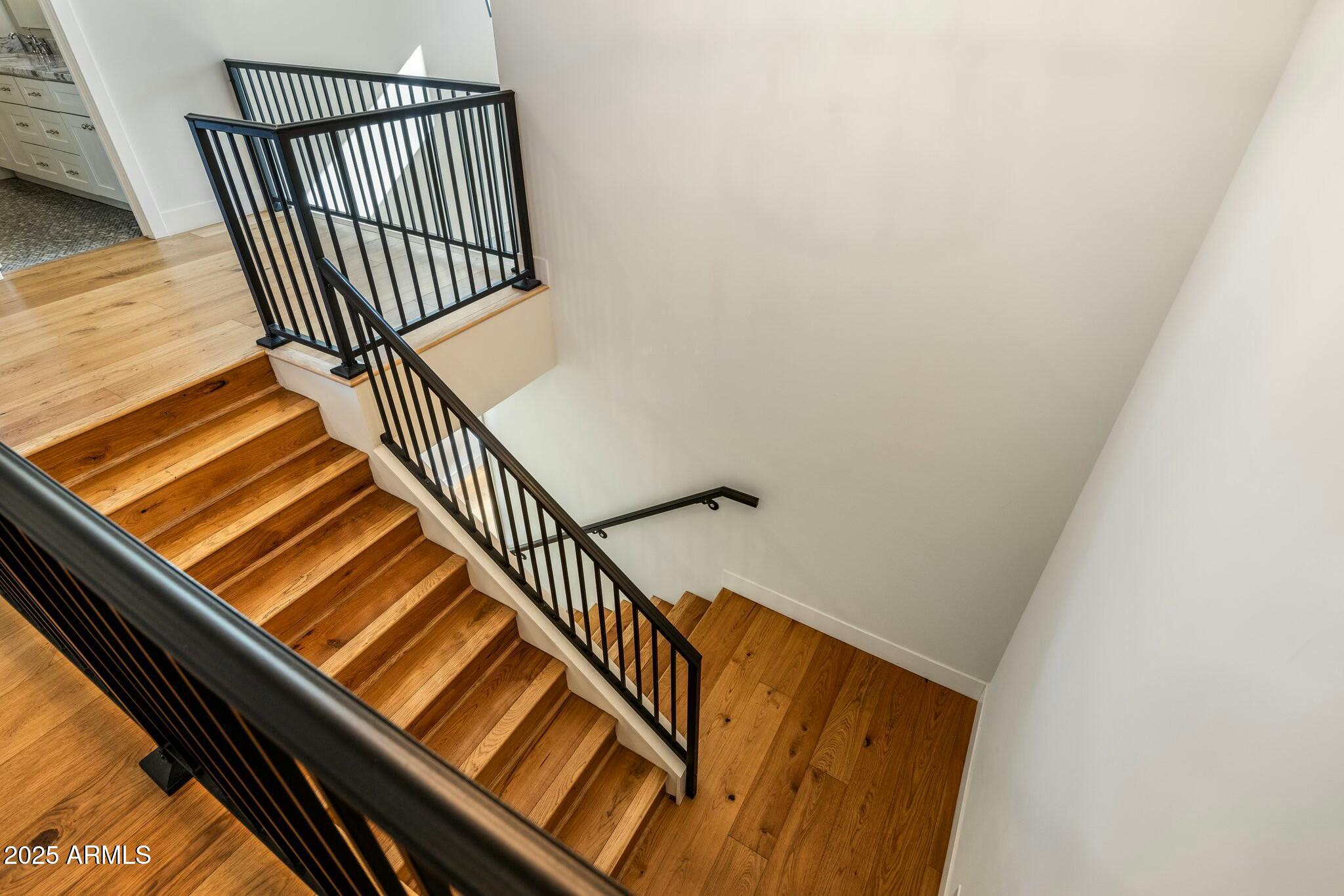 3902 E FAIRMOUNT Avenue