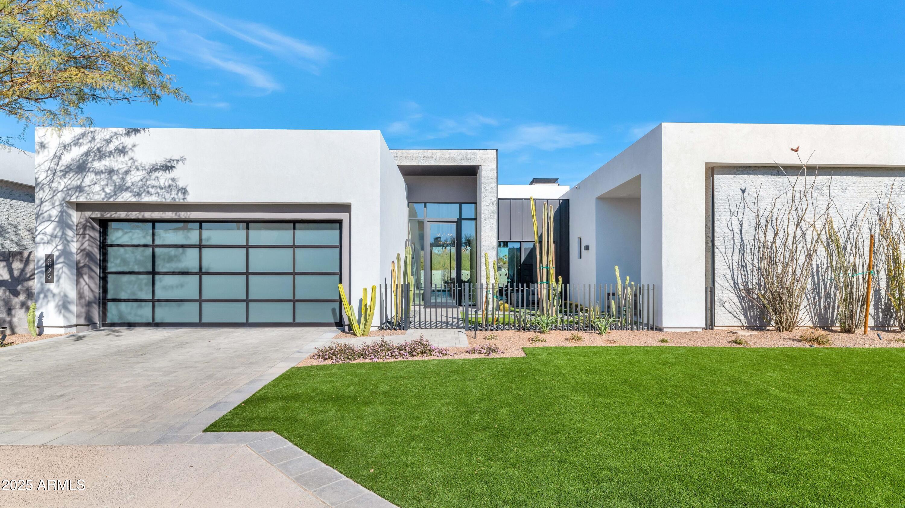 6826 E JOSHUA TREE Lane