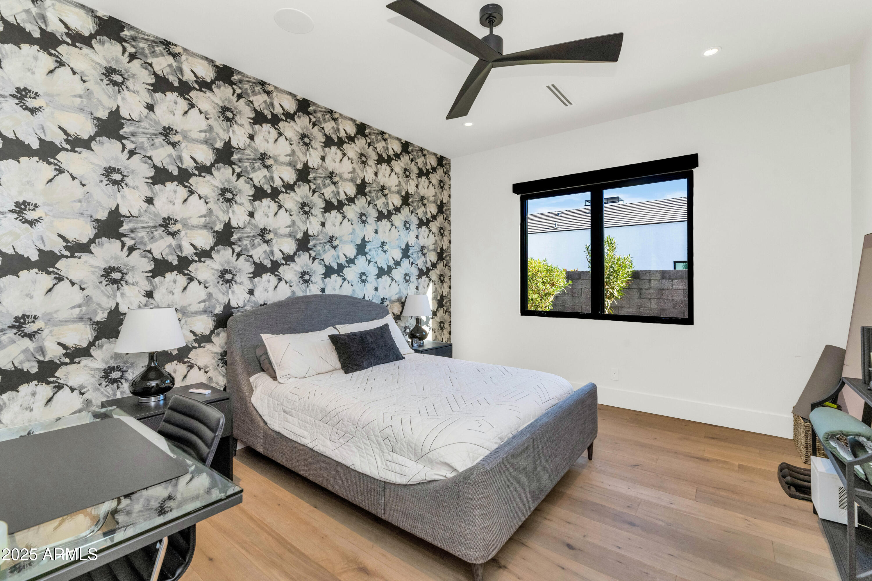 6826 E JOSHUA TREE Lane