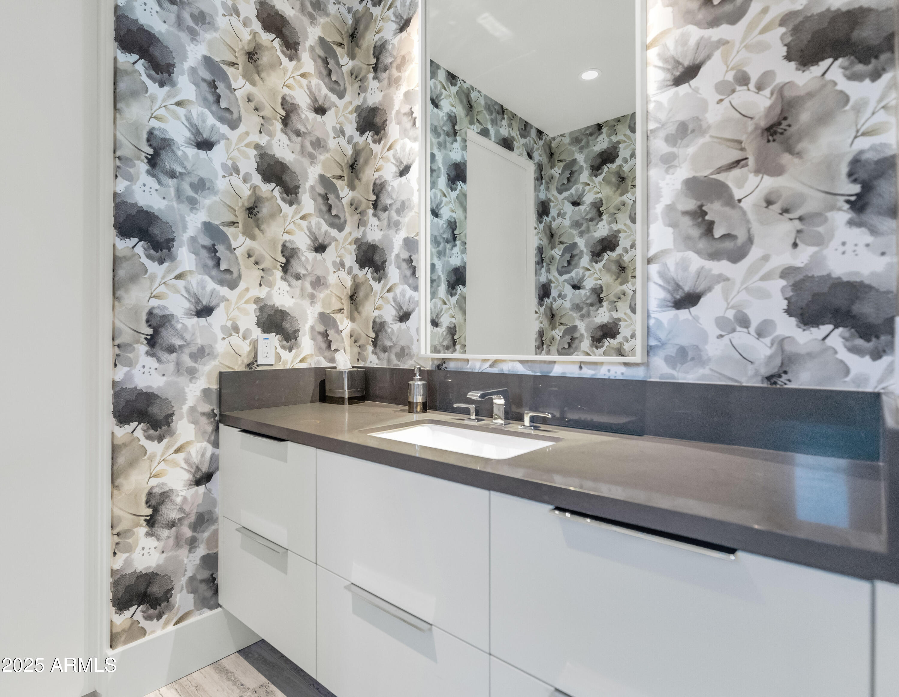 6826 E JOSHUA TREE Lane