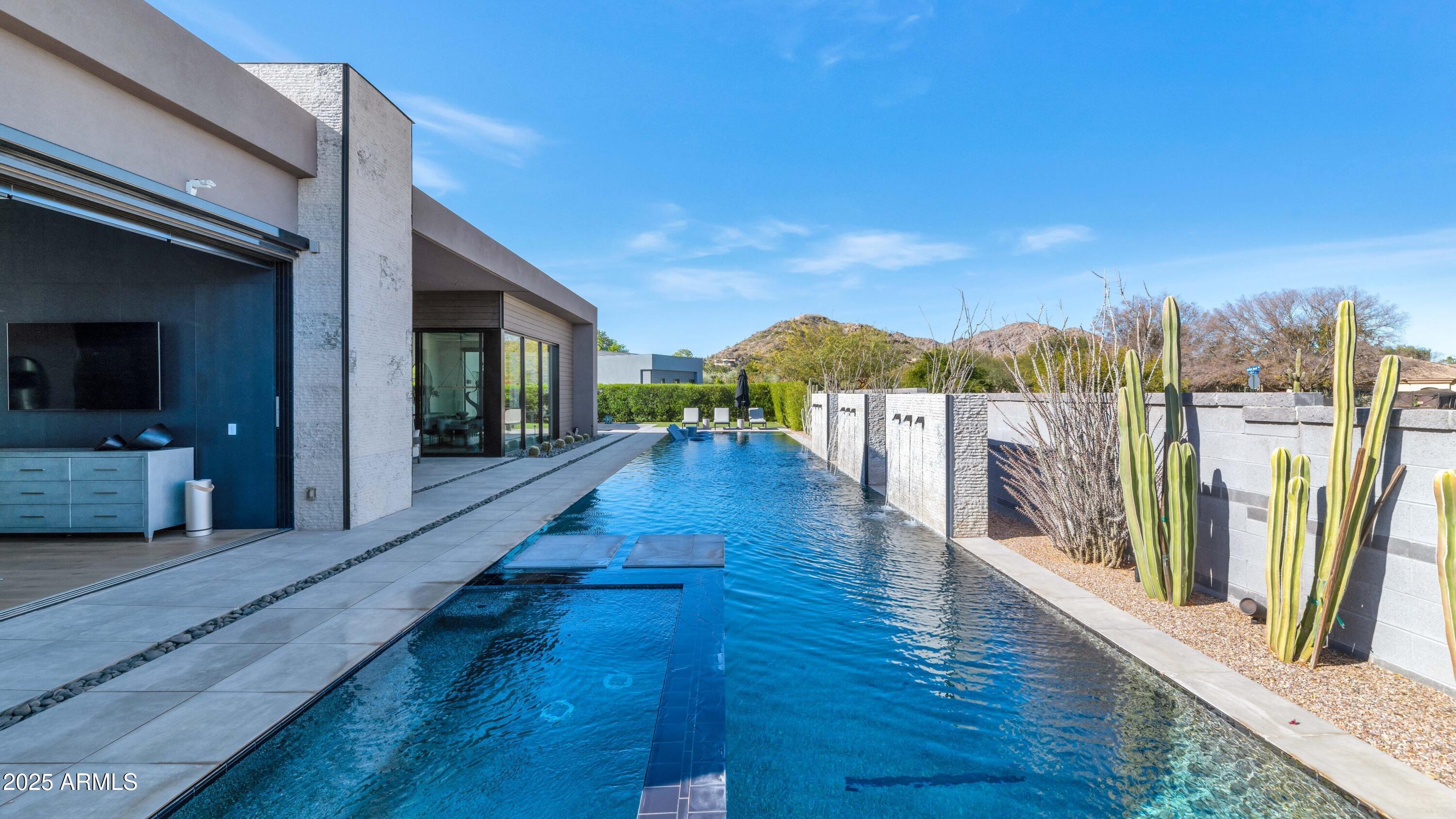 6826 E JOSHUA TREE Lane