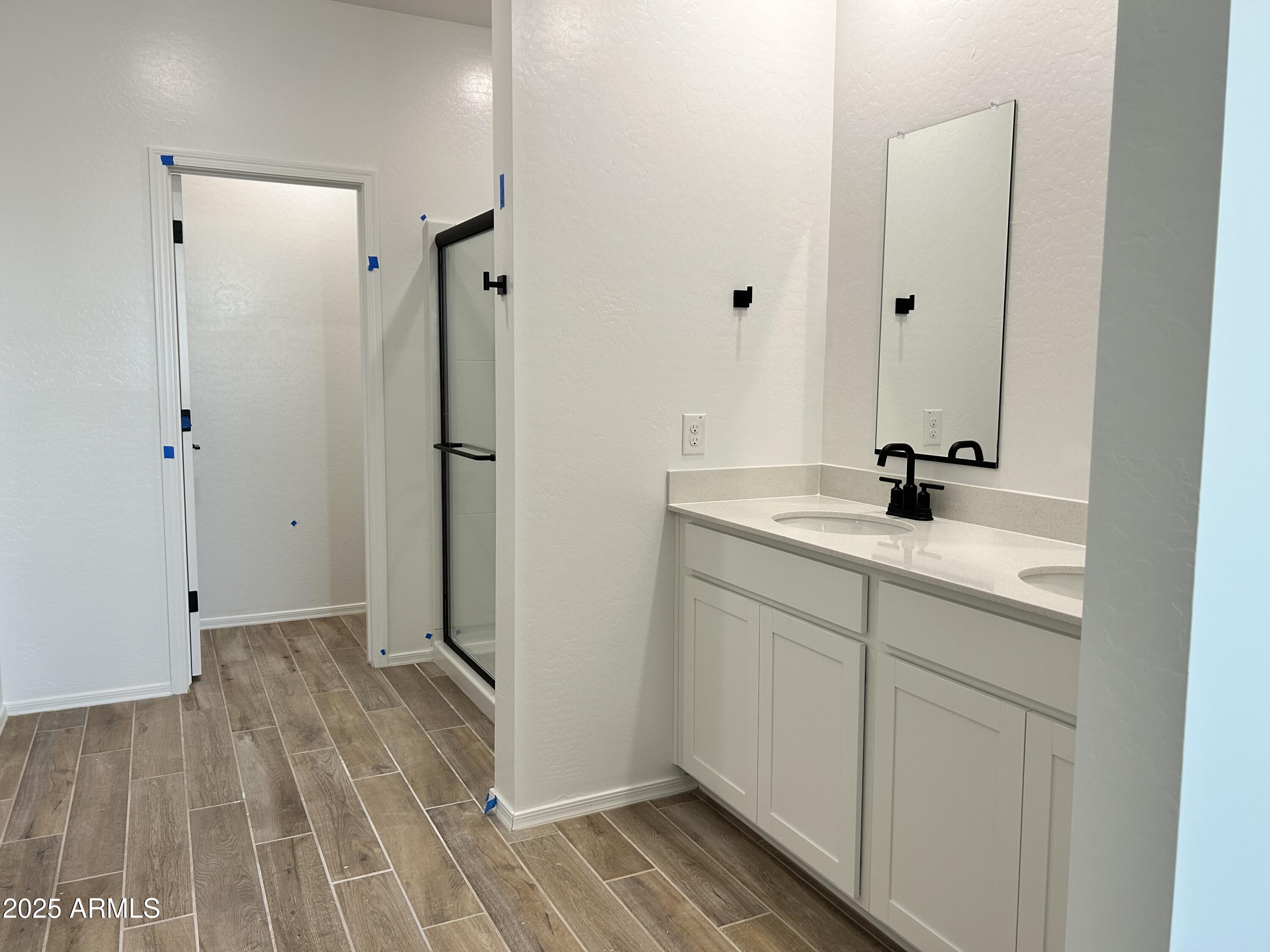 24098 W SUNLAND Avenue