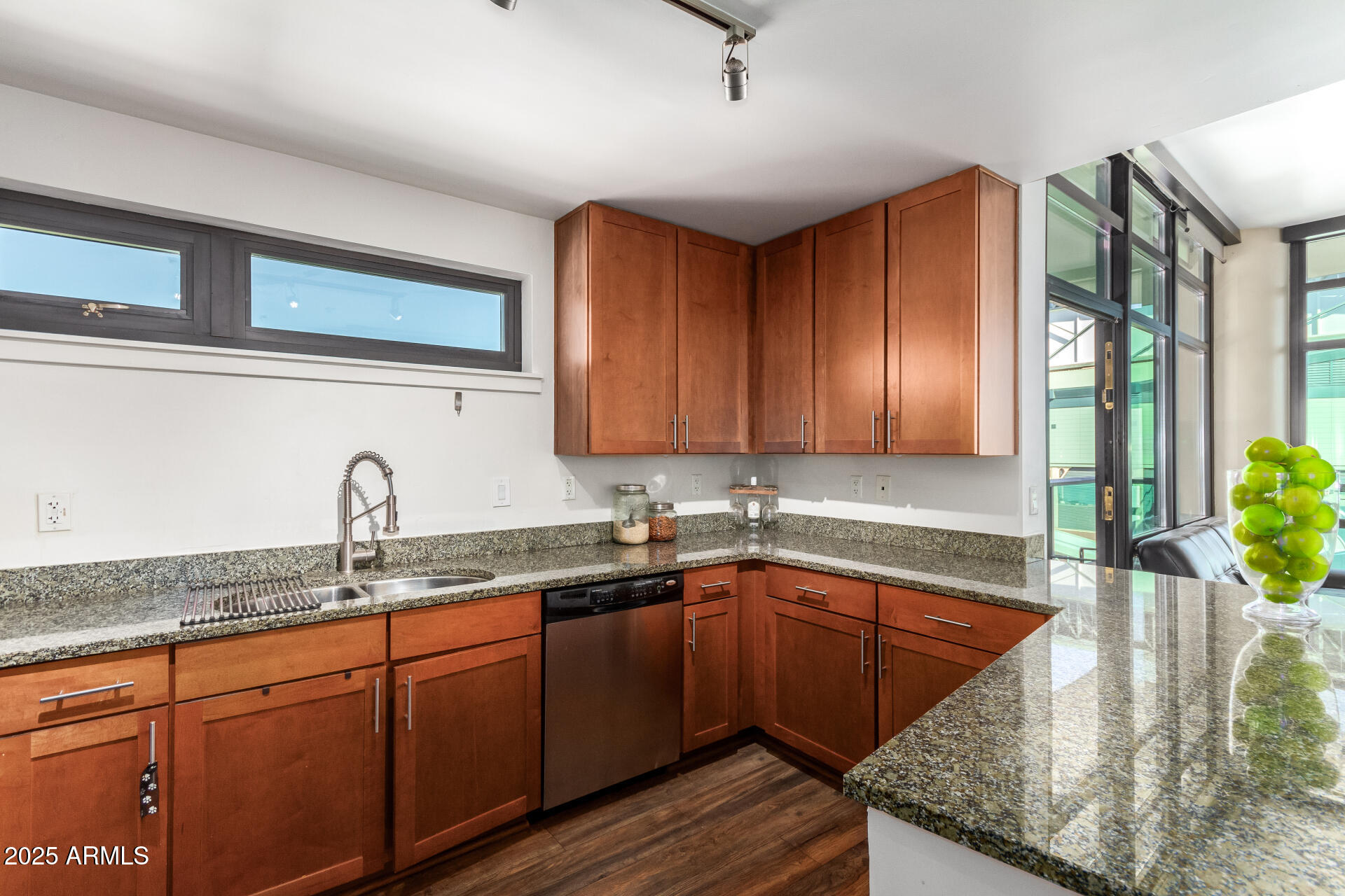 310 S 4TH Street # 1006