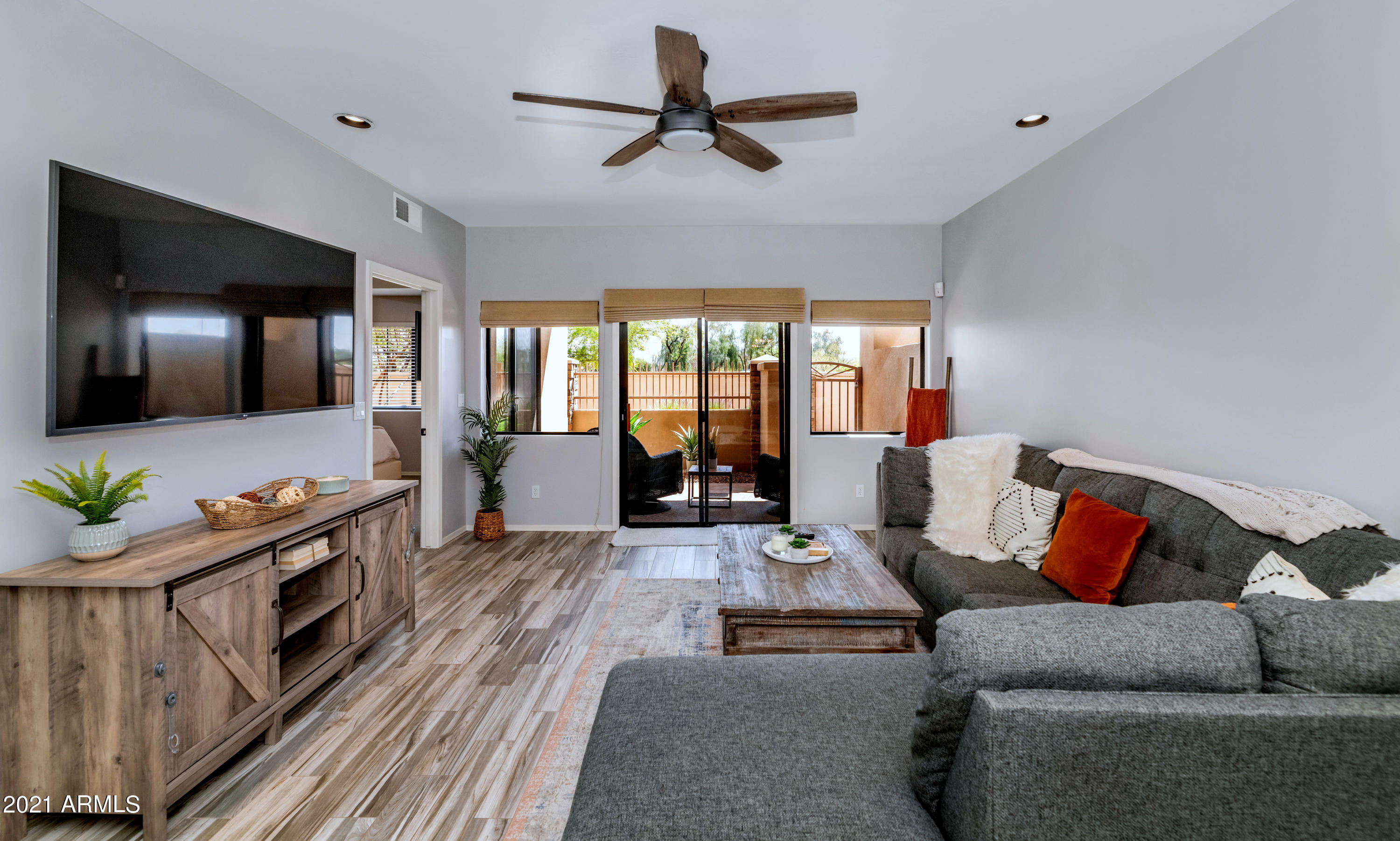 7609 E INDIAN BEND Road # 1015