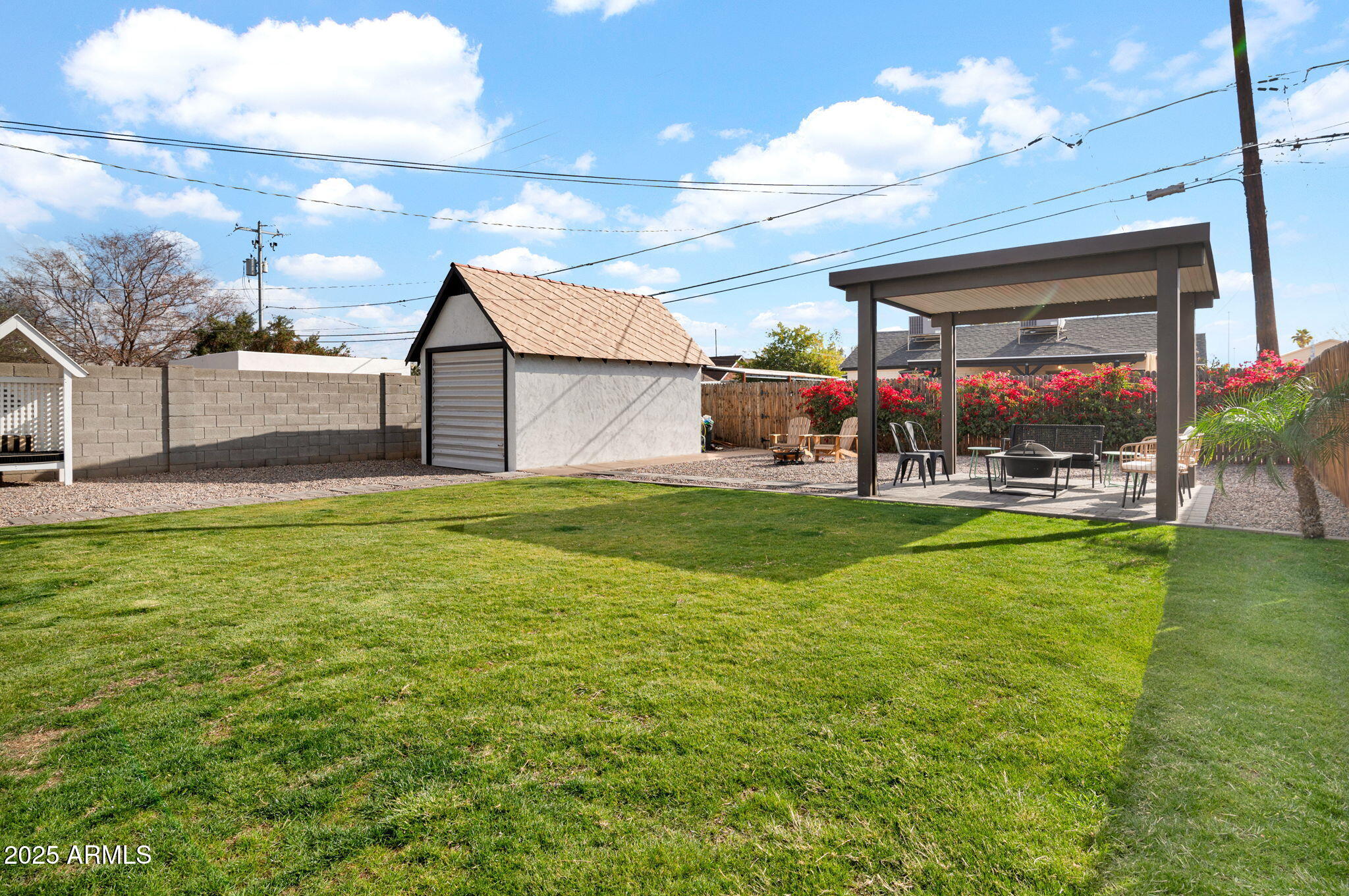 1613 E WILLETTA Street