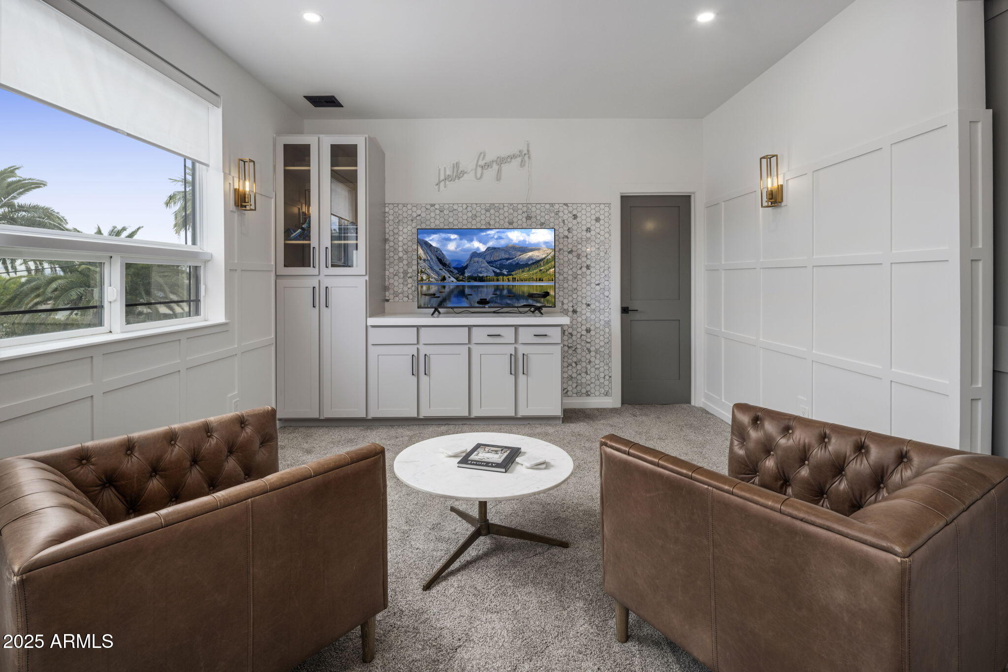 3322 N VALENCIA Lane