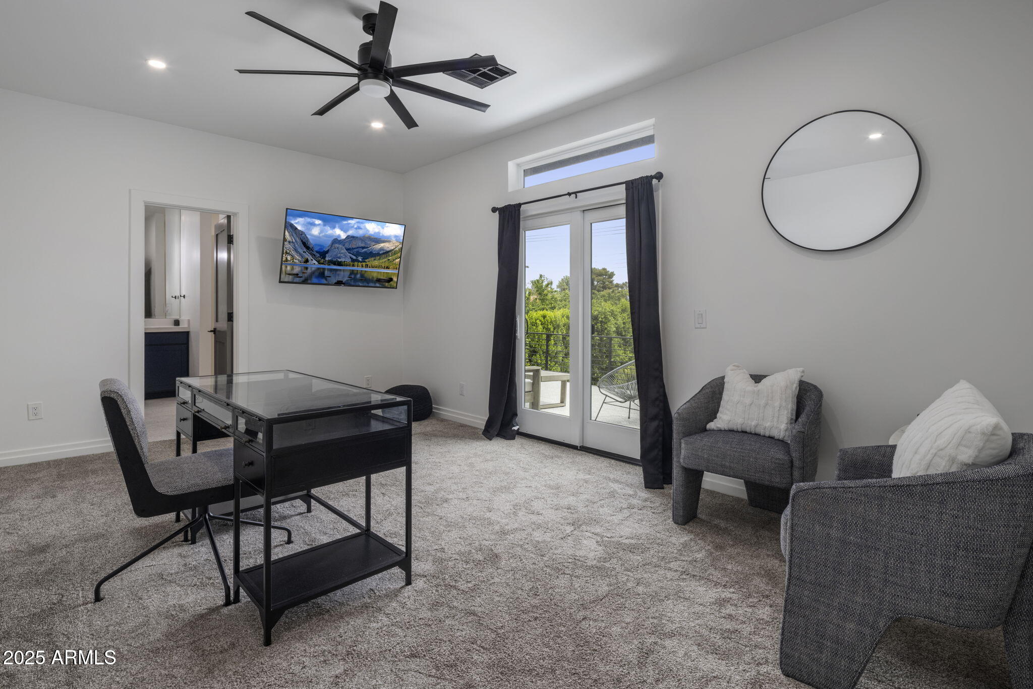 3322 N VALENCIA Lane