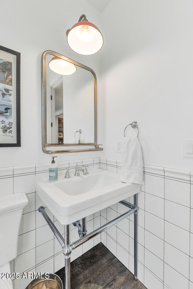 5989 E SAPPHIRE Lane