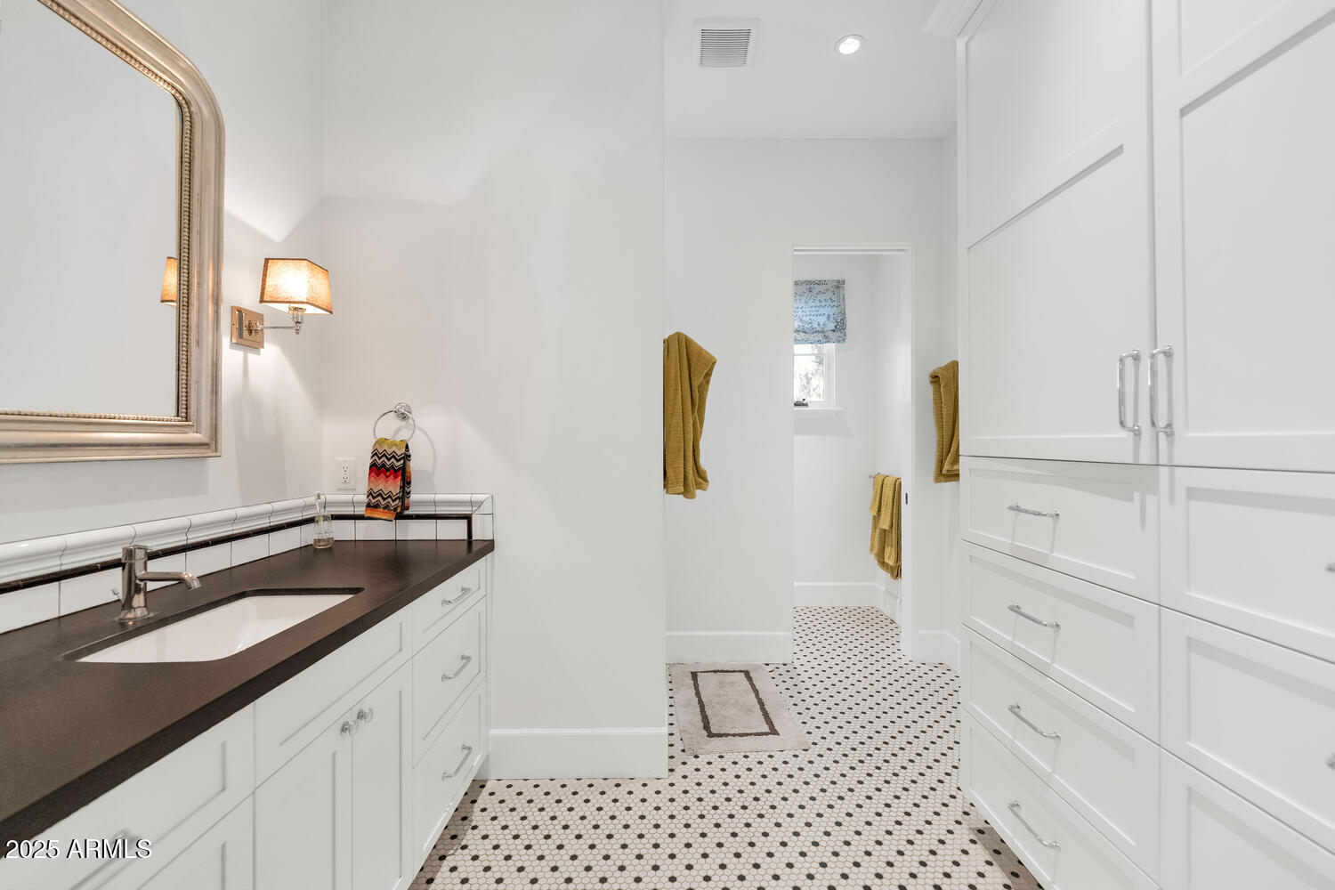 5989 E SAPPHIRE Lane