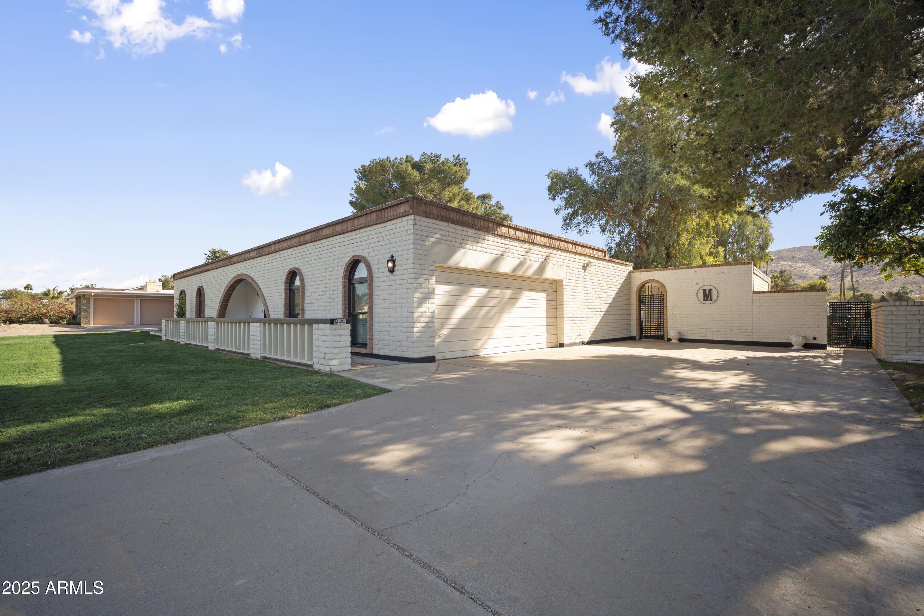 347 W SOUTHERN HILLS Road