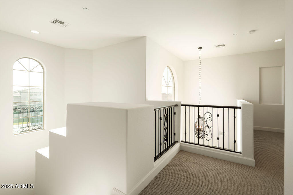 5528 E WINDSTONE Trail