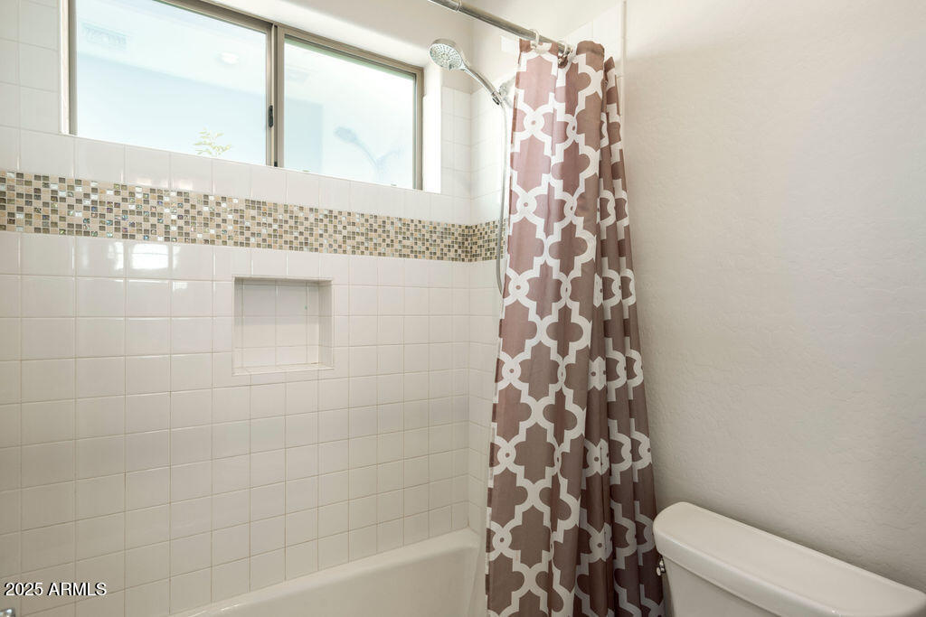 5528 E WINDSTONE Trail