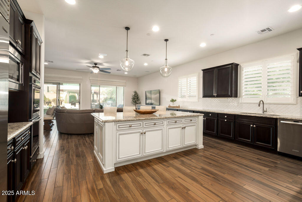 5528 E WINDSTONE Trail