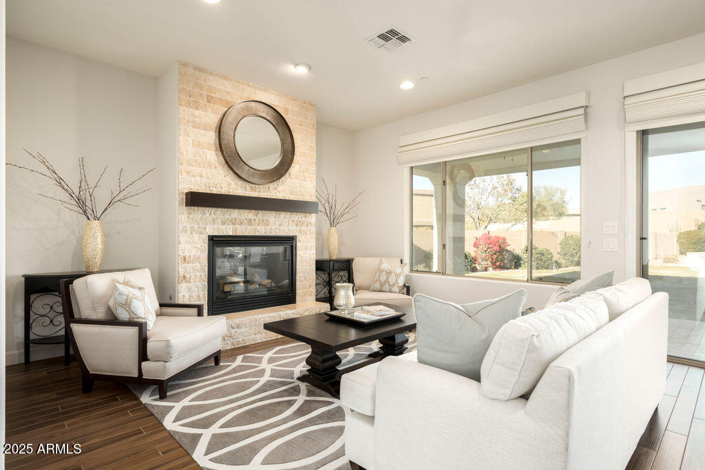 5528 E WINDSTONE Trail