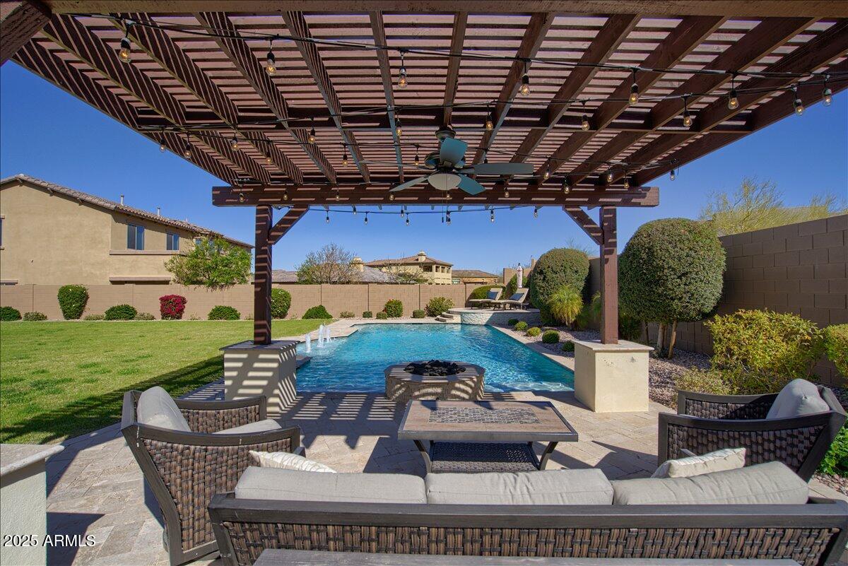 5528 E WINDSTONE Trail