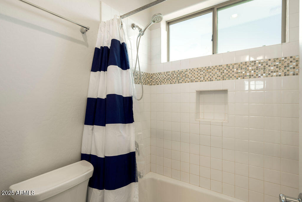 5528 E WINDSTONE Trail