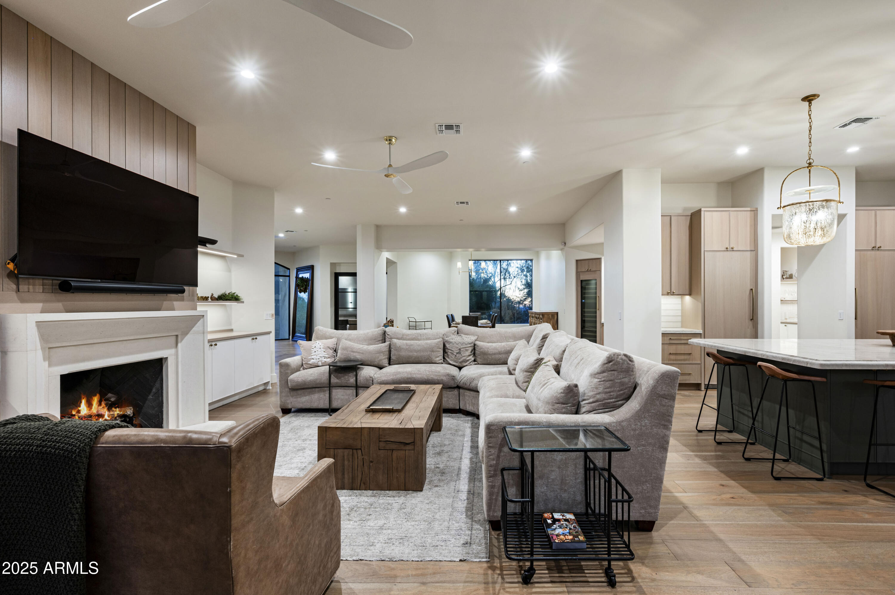 8250 E VIA DEL SOL Drive