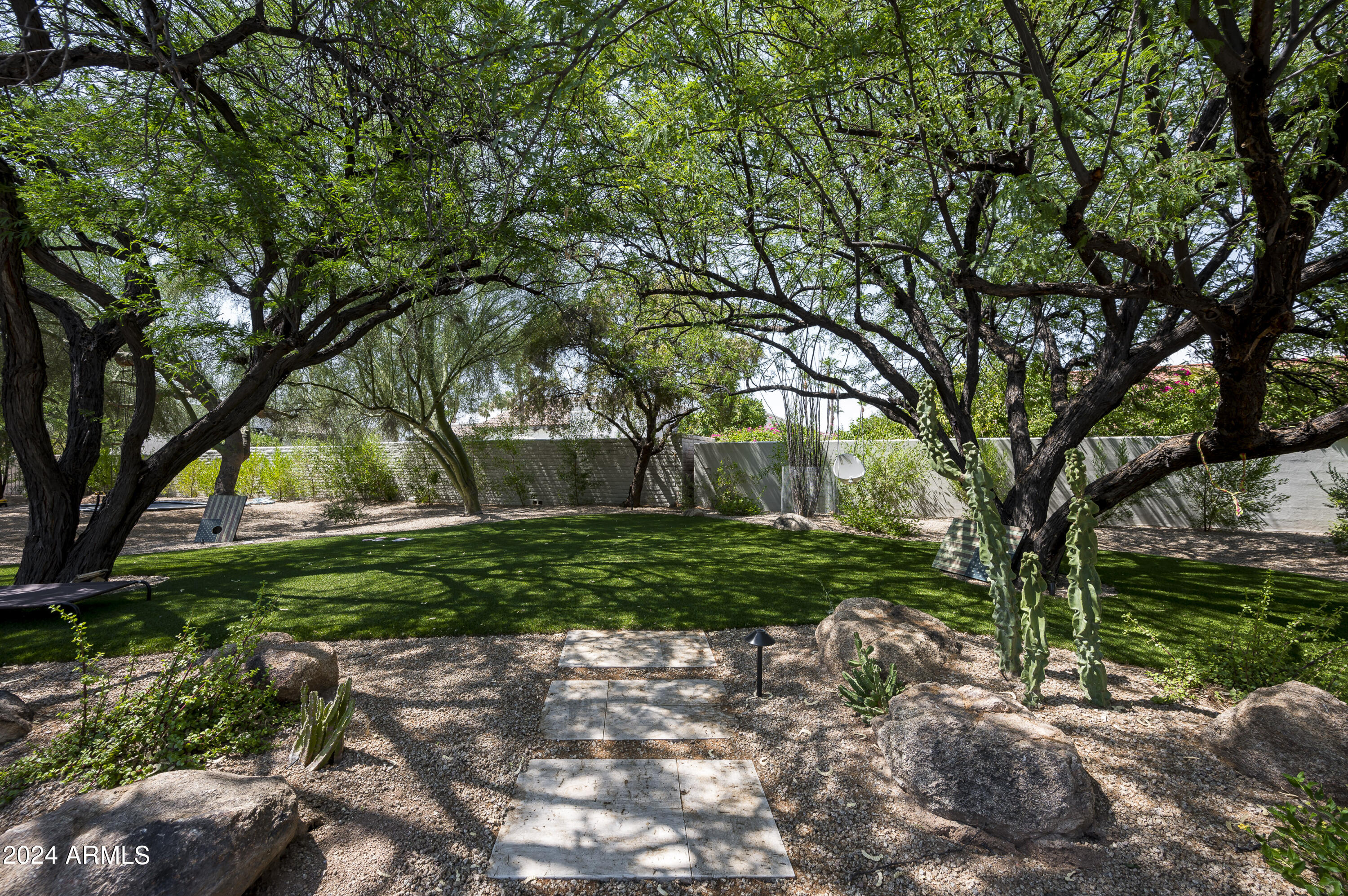 8250 E VIA DEL SOL Drive