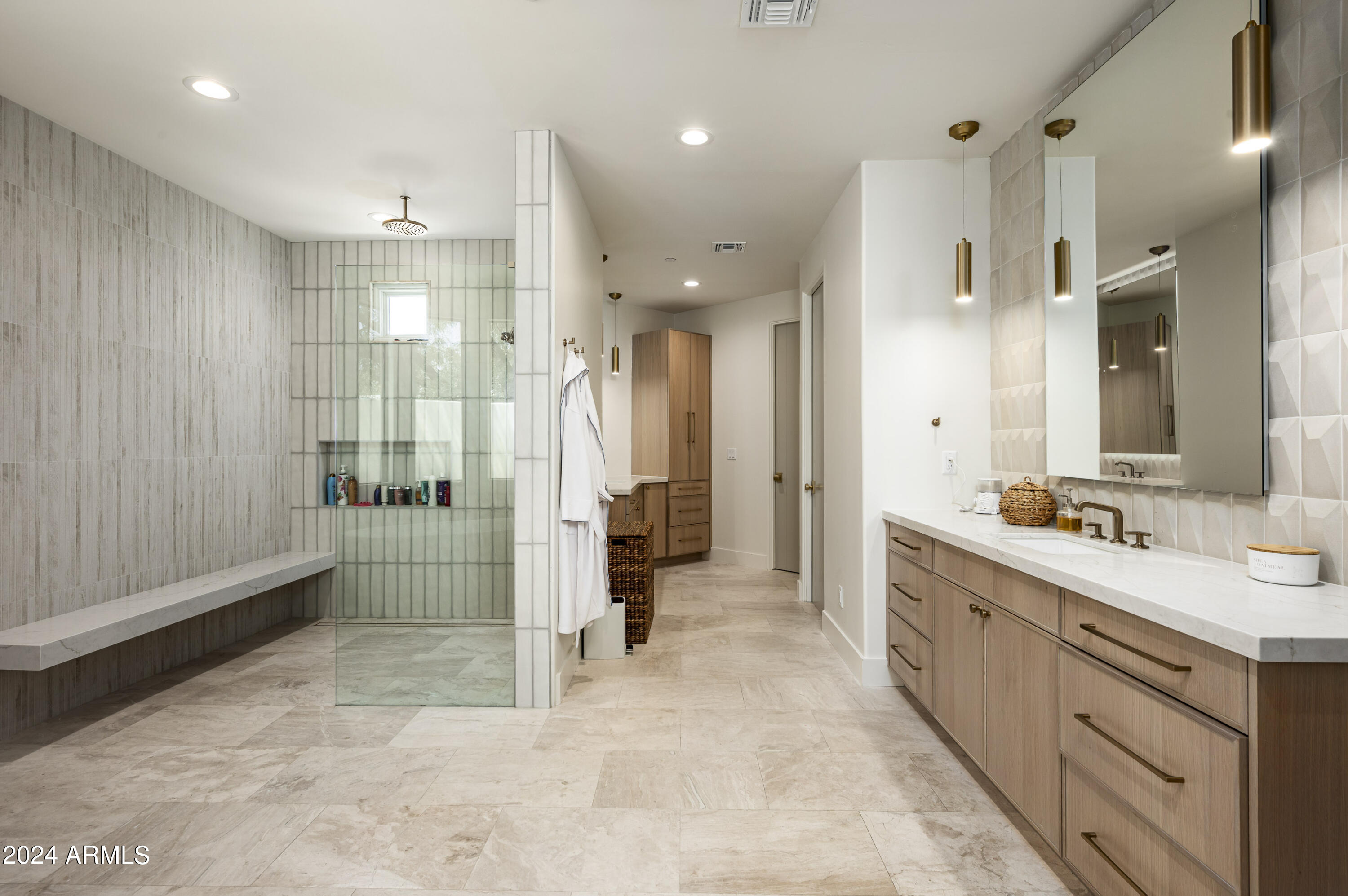 8250 E VIA DEL SOL Drive