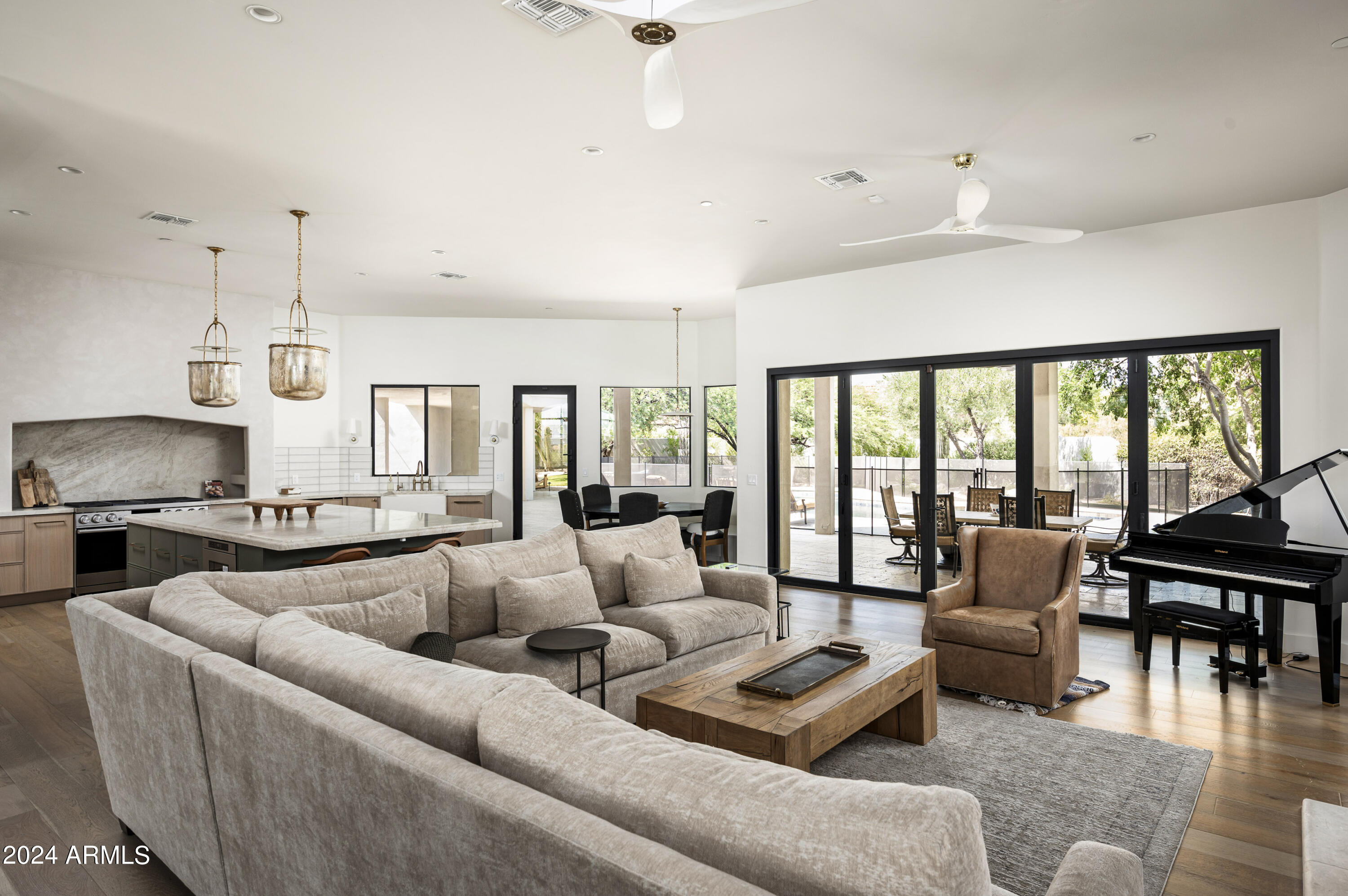 8250 E VIA DEL SOL Drive