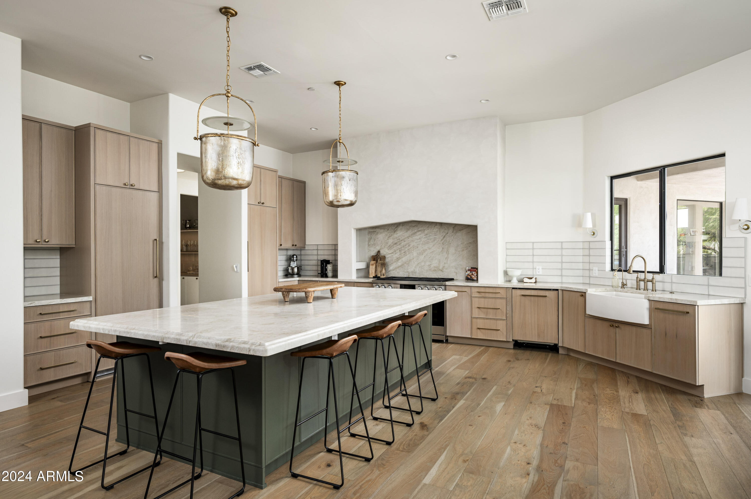 8250 E VIA DEL SOL Drive