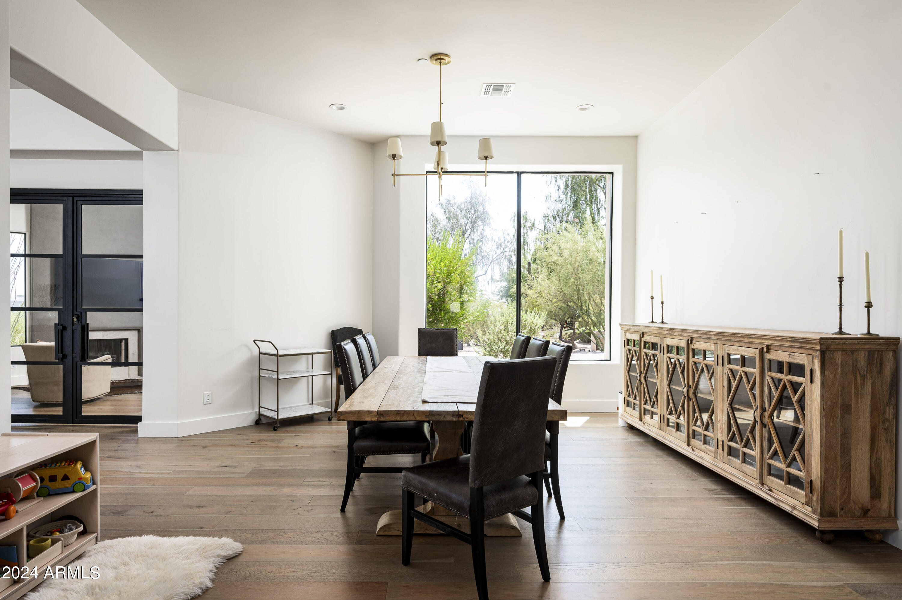 8250 E VIA DEL SOL Drive