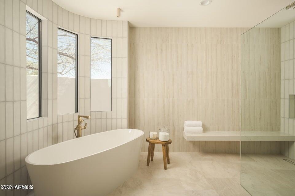 8250 E VIA DEL SOL Drive