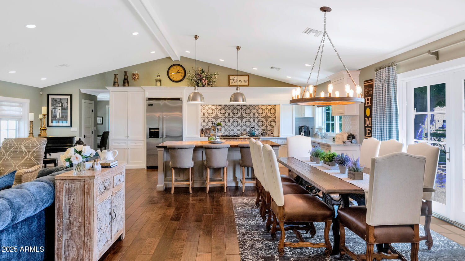 6228 E CALLE DEL MEDIA --