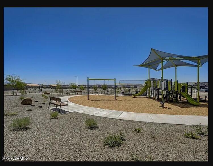 24150 W HIDALGO Avenue