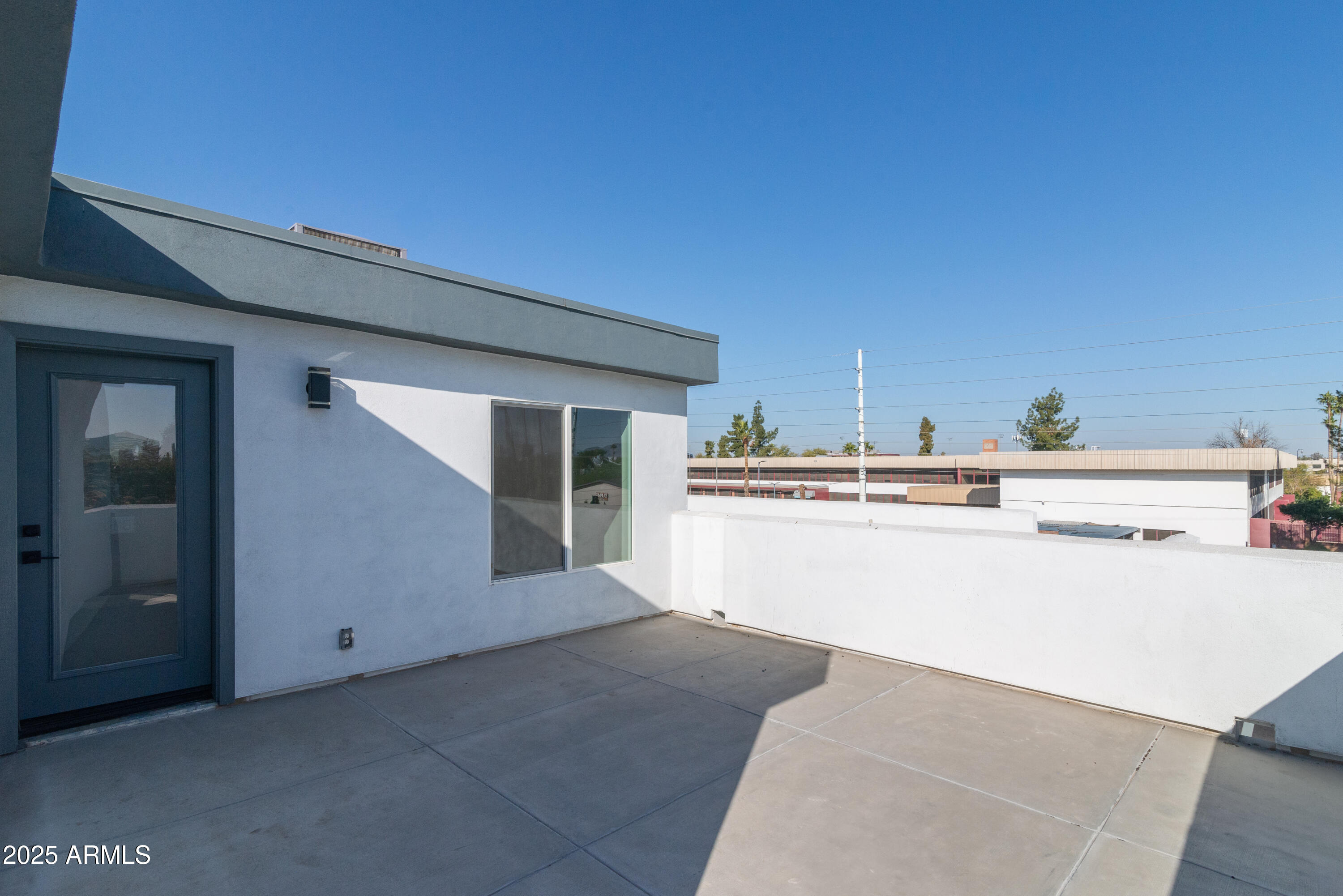 2830 N 19TH Avenue