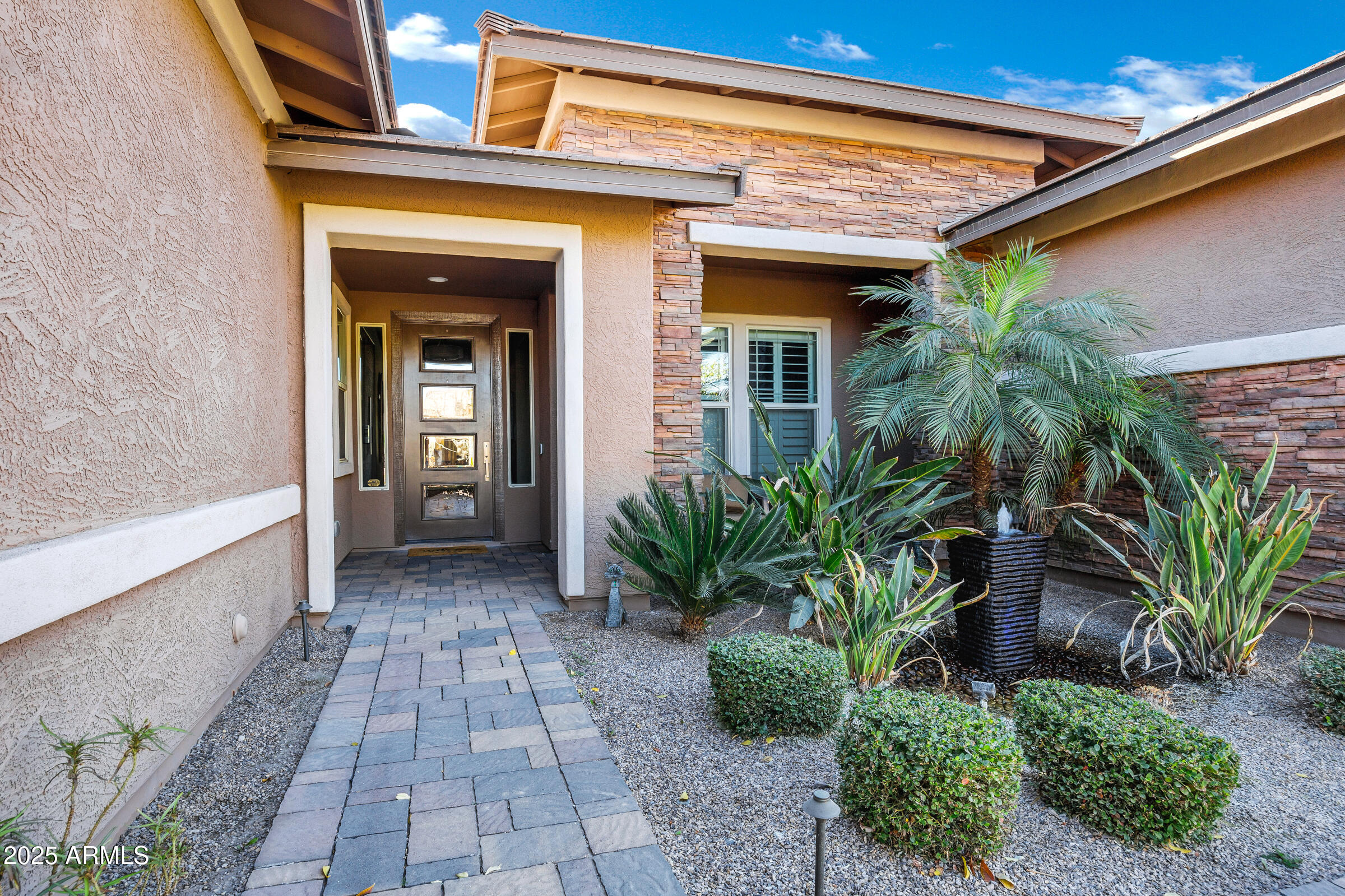 1783 E DESERT BROOM Place