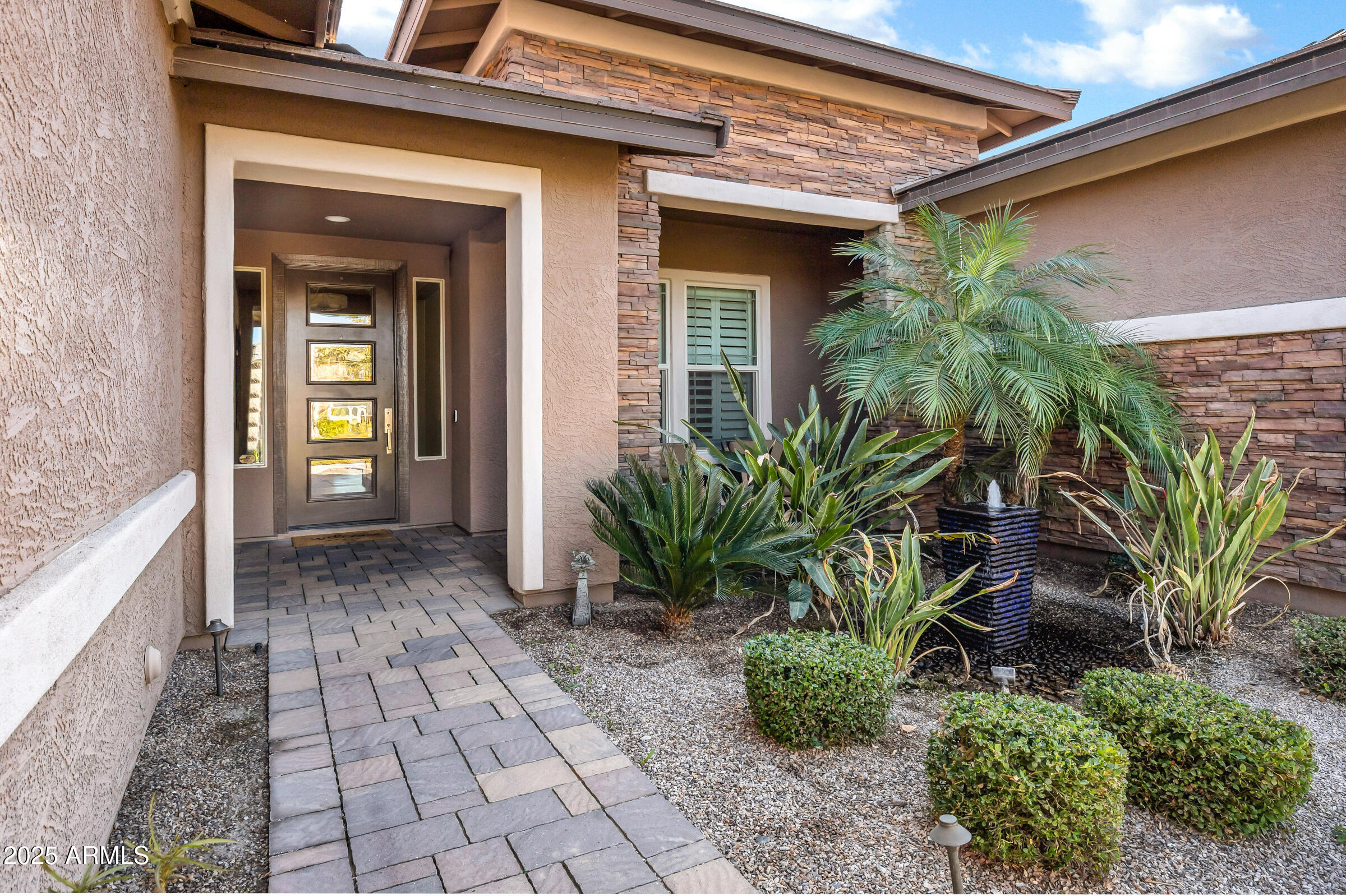 1783 E DESERT BROOM Place