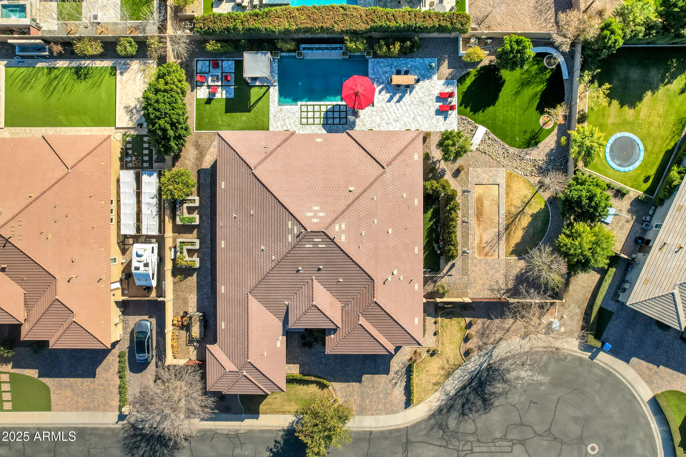 1783 E DESERT BROOM Place