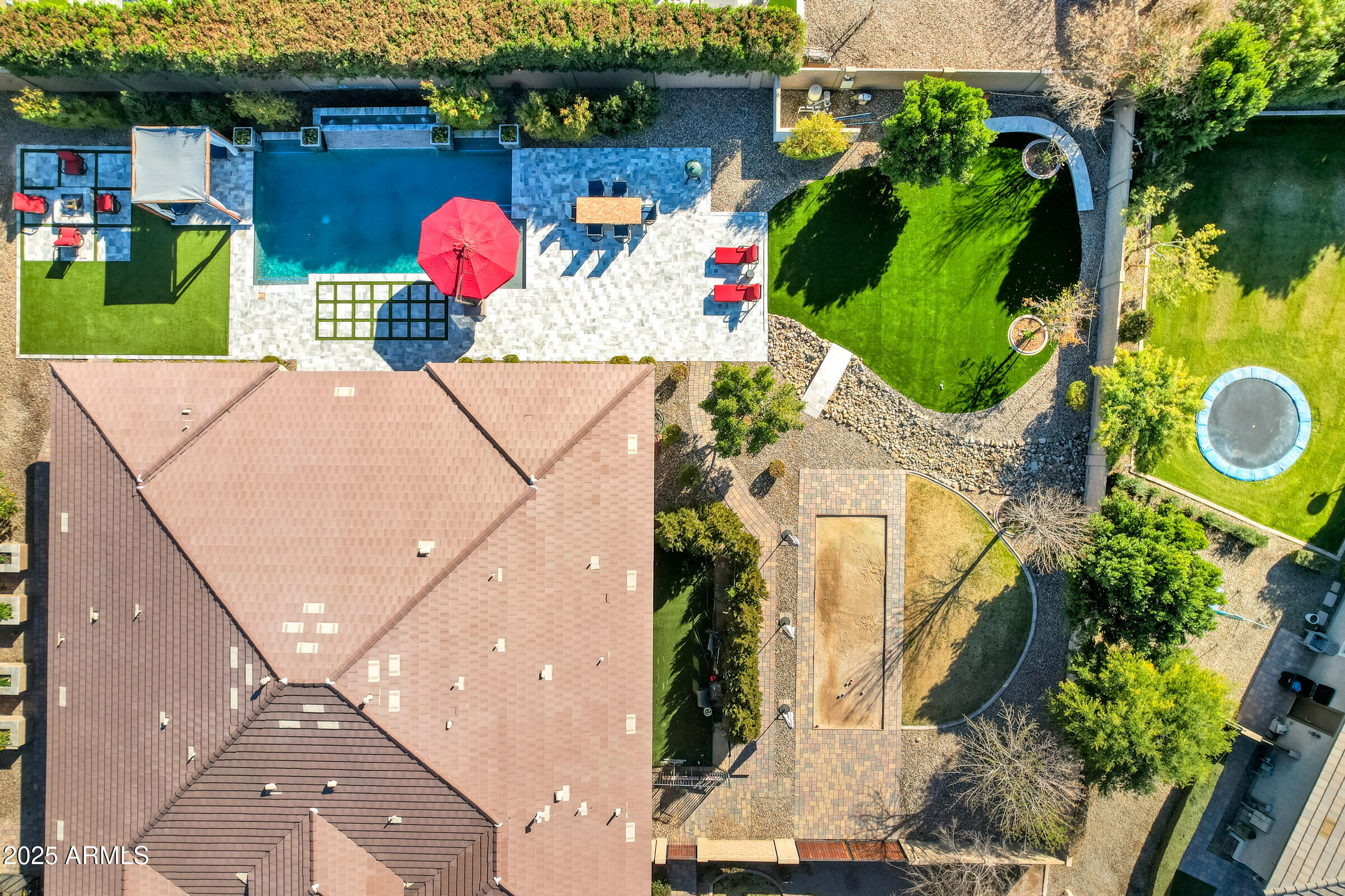 1783 E DESERT BROOM Place