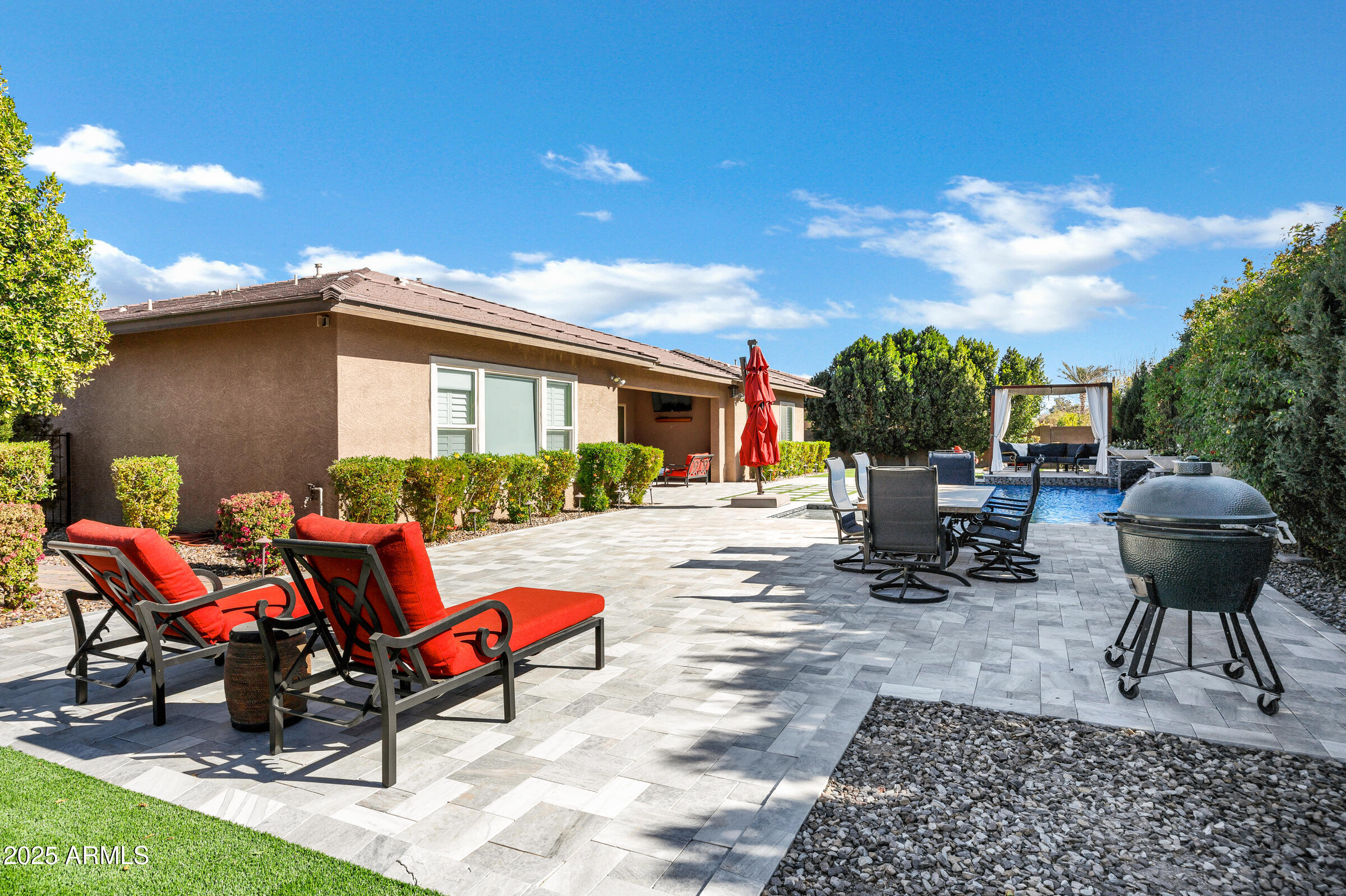 1783 E DESERT BROOM Place