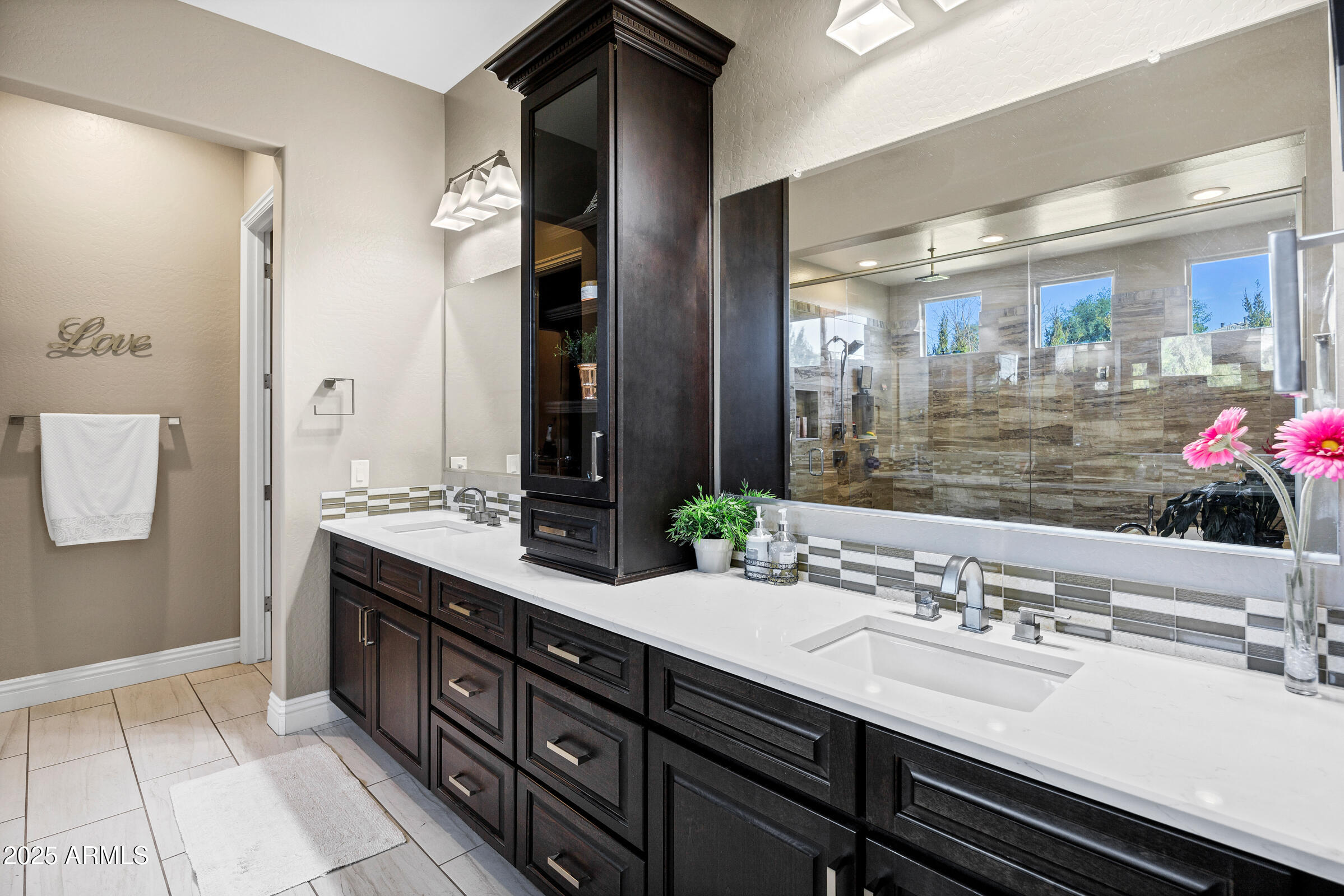 1783 E DESERT BROOM Place