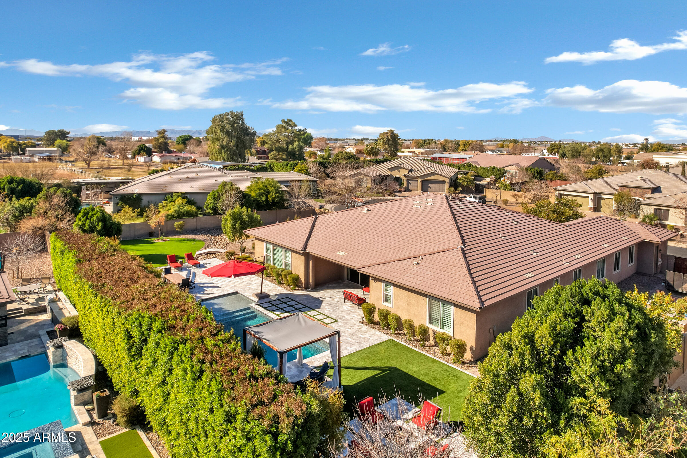 1783 E DESERT BROOM Place