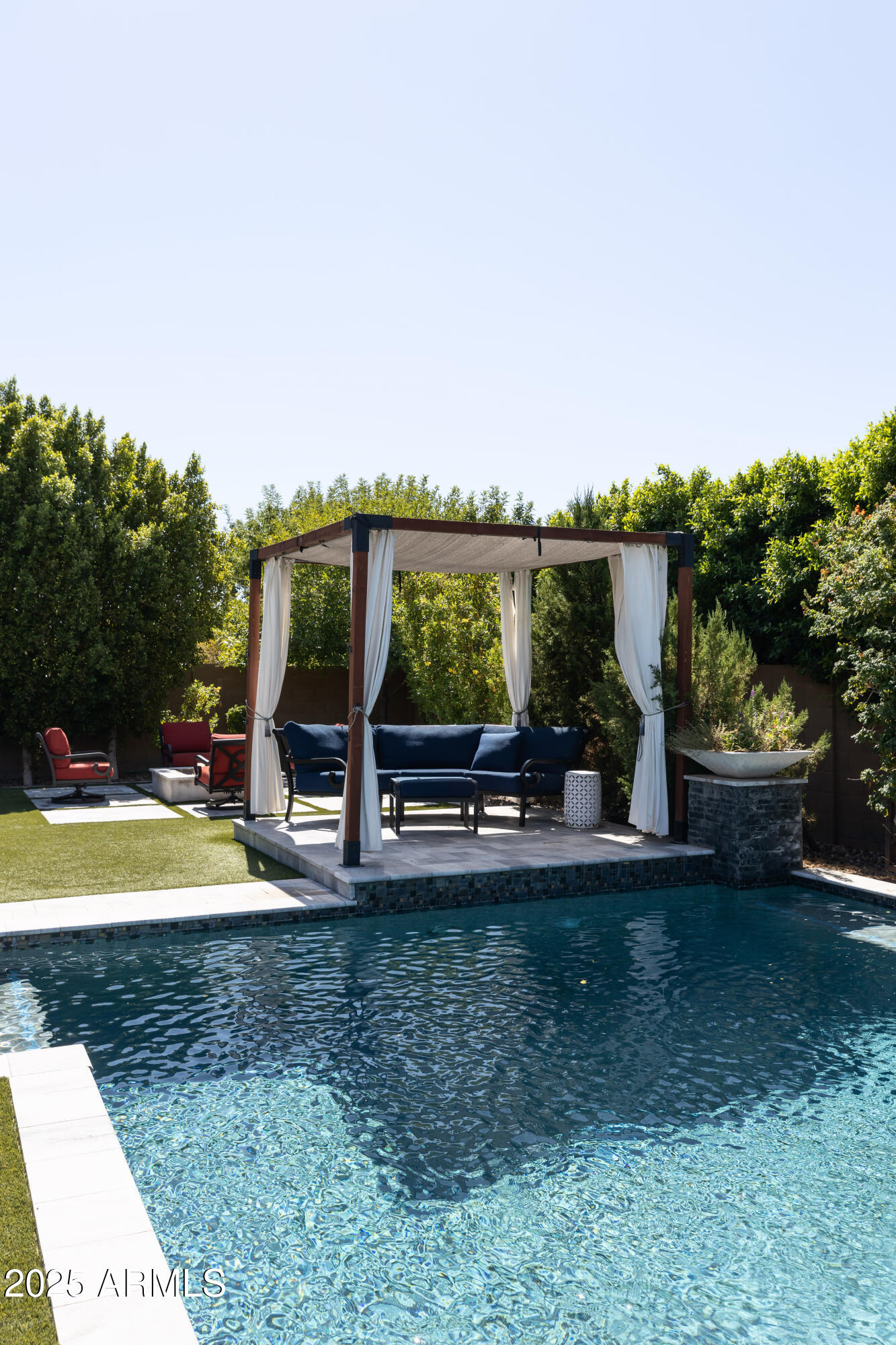 1783 E DESERT BROOM Place