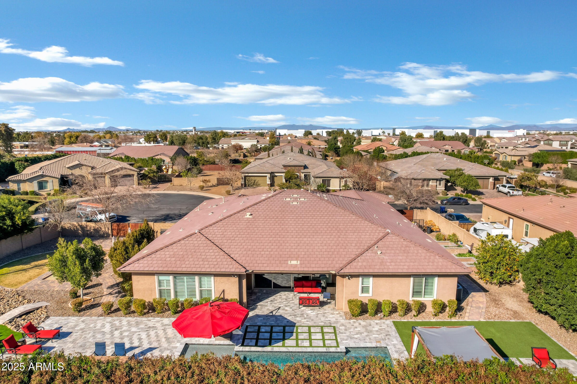 1783 E DESERT BROOM Place