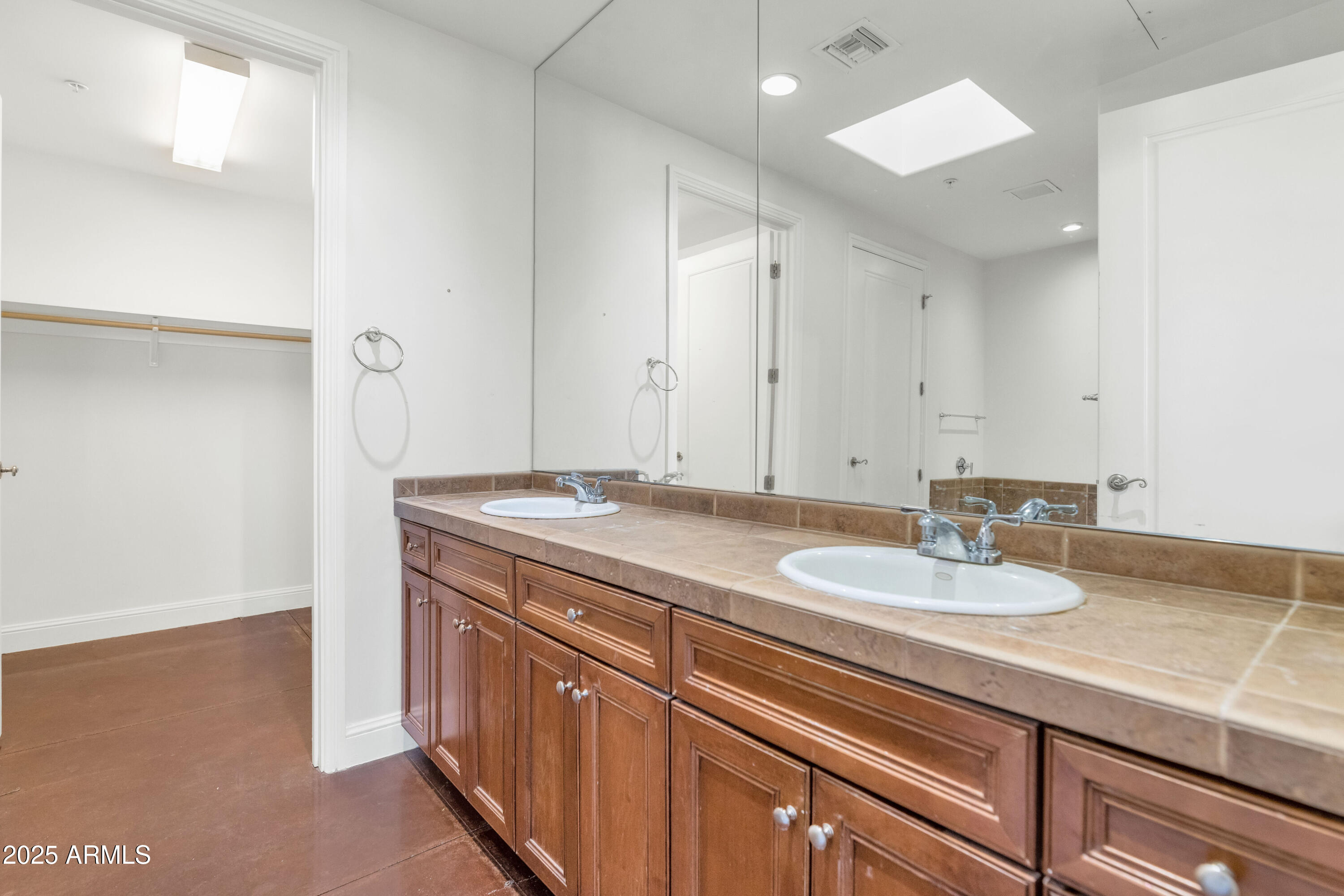7039 E MAIN Street # A206