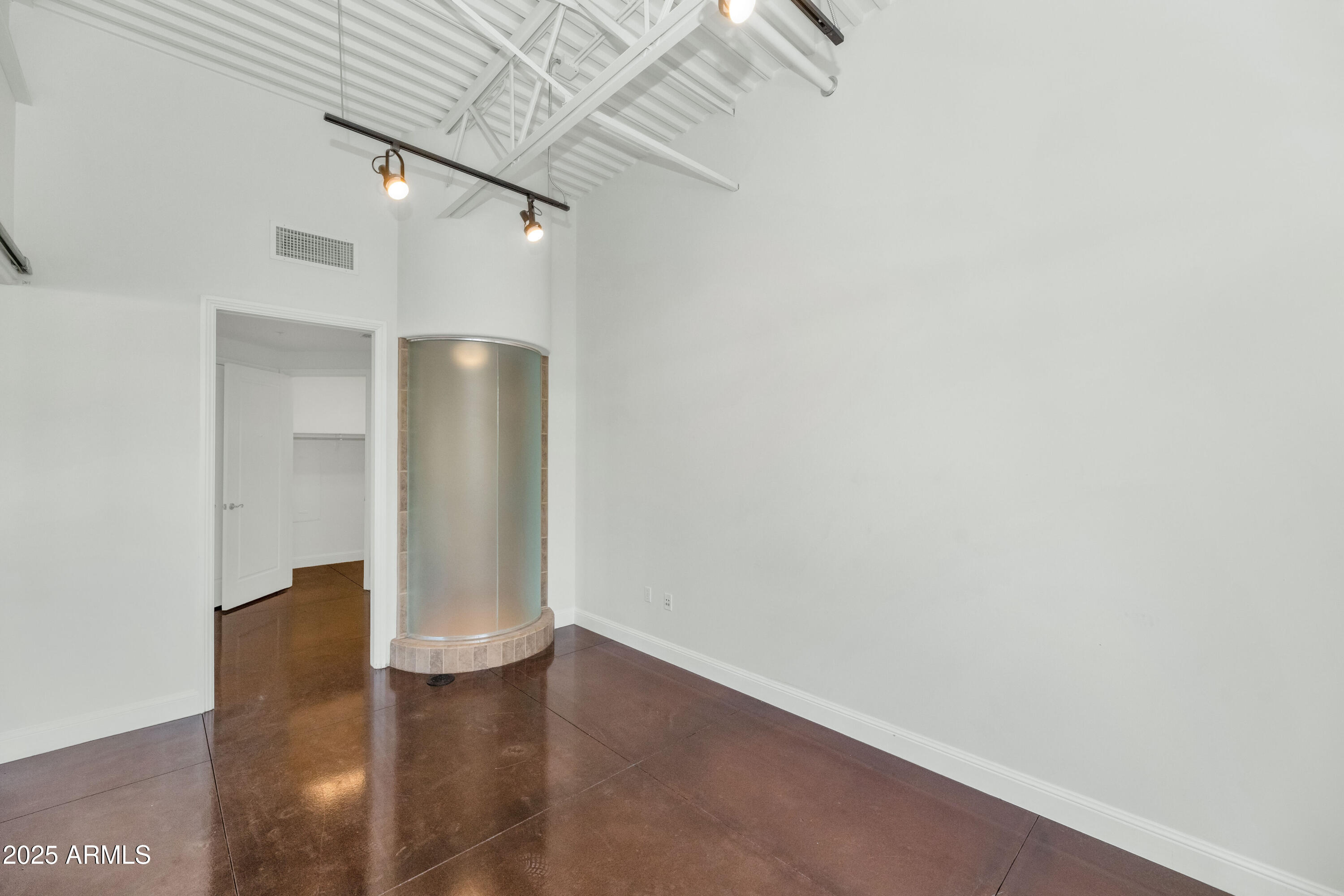 7039 E MAIN Street # A206