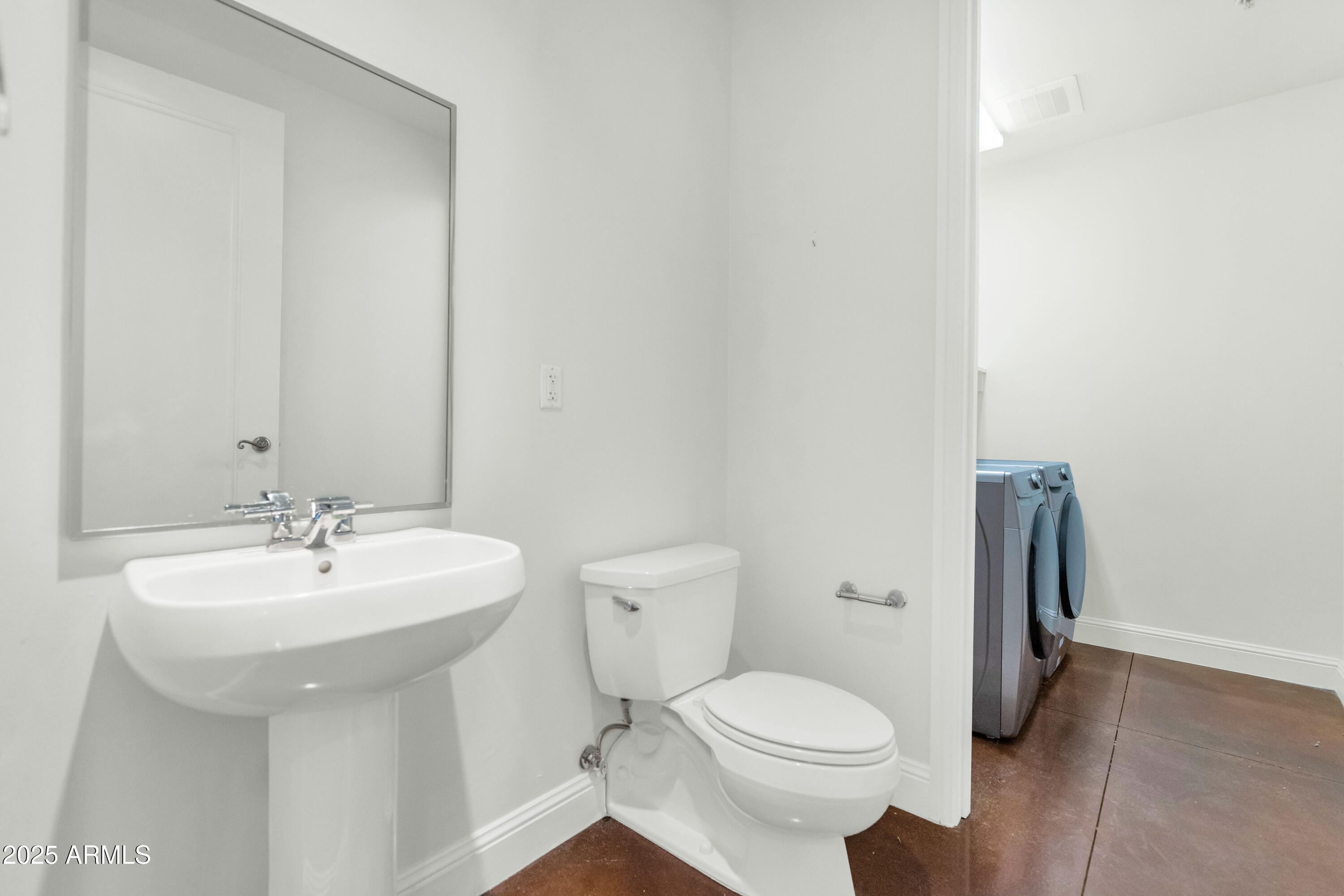 7039 E MAIN Street # A206