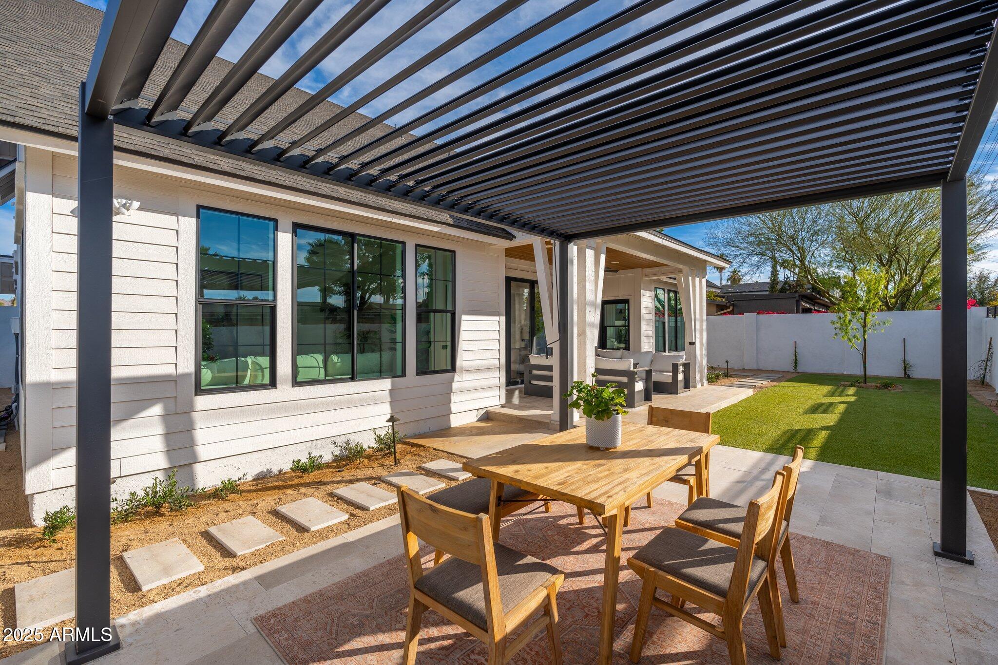 3427 E CAMPBELL Avenue