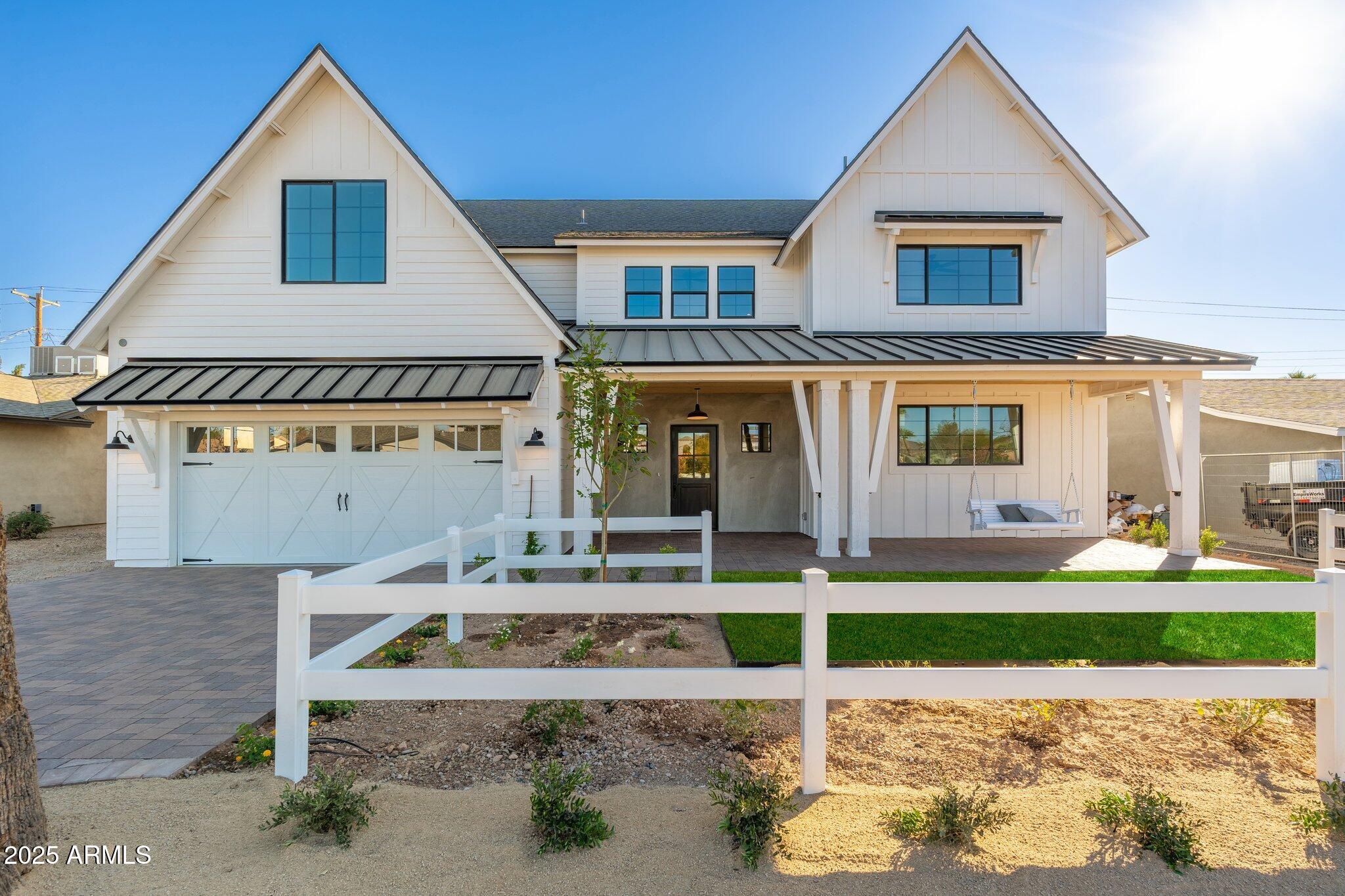 3427 E CAMPBELL Avenue