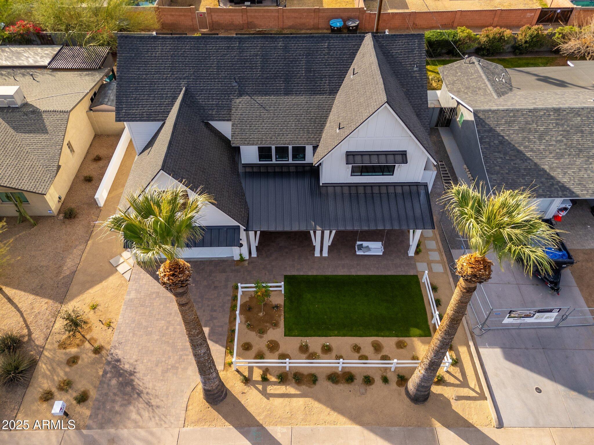 3427 E CAMPBELL Avenue