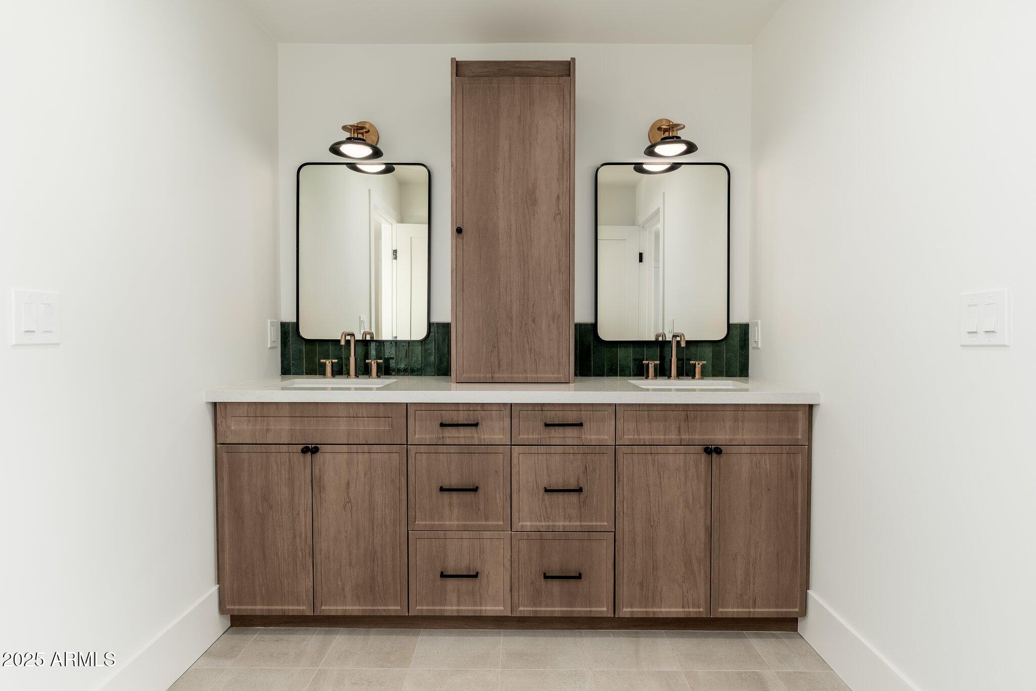 3427 E CAMPBELL Avenue