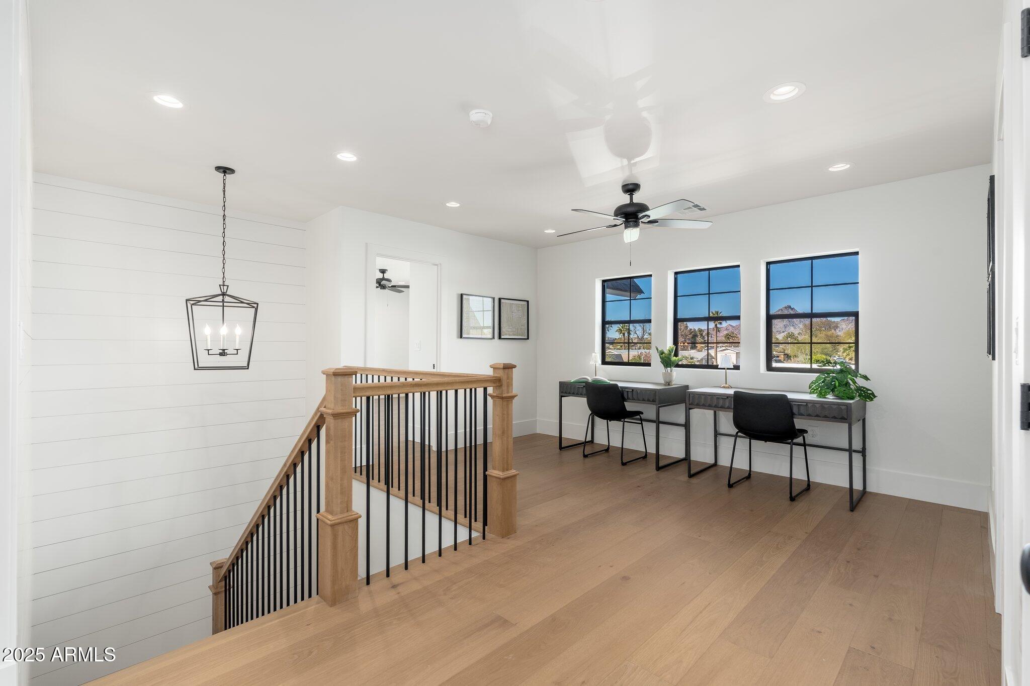 3427 E CAMPBELL Avenue